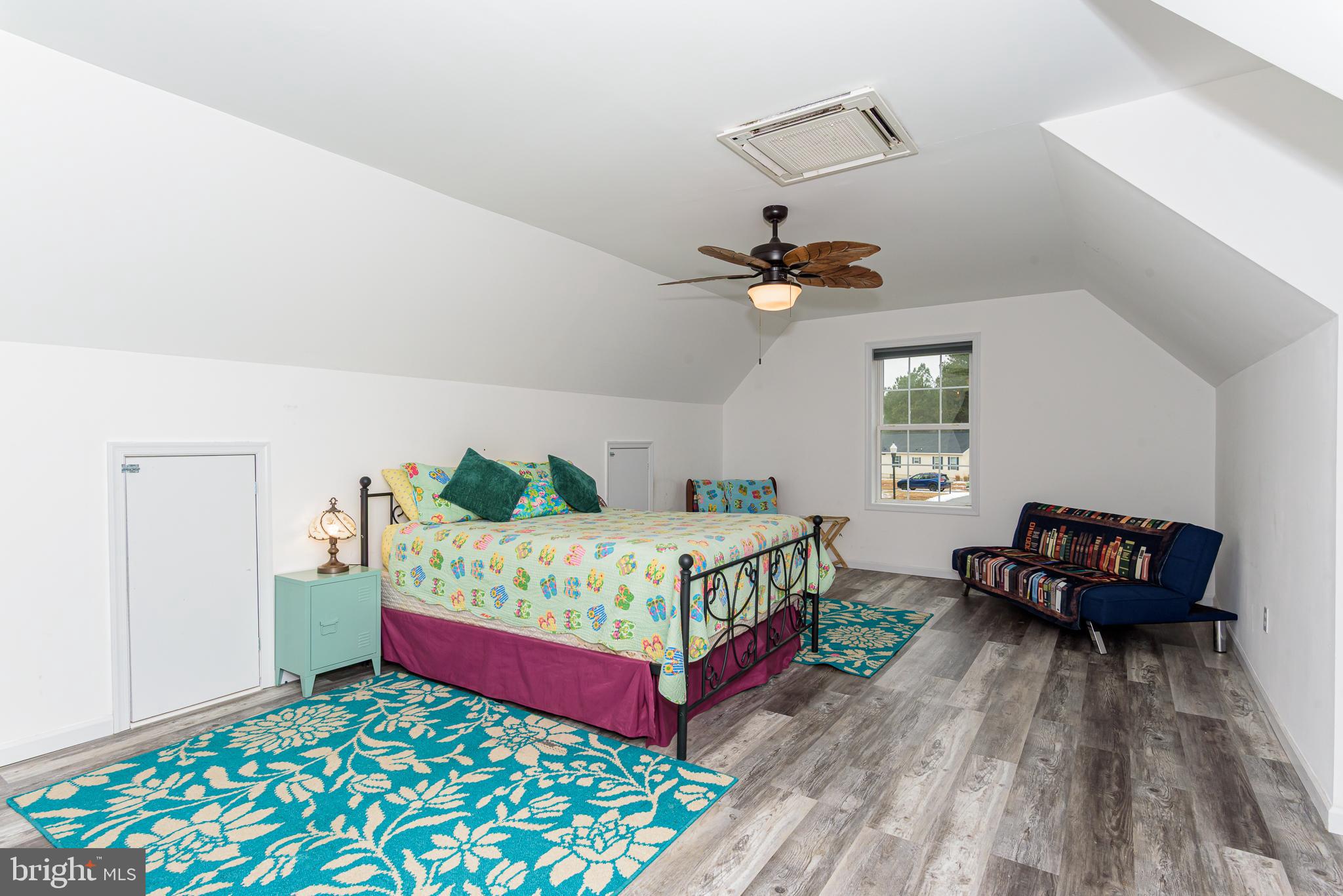 ARCADIA VILLAGE - Residential