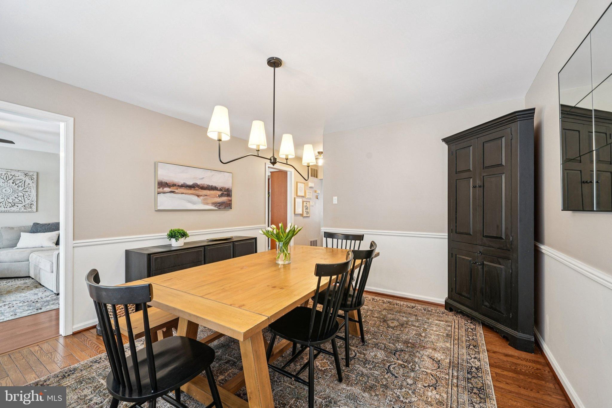 GWYNEDD HUNT - Residential