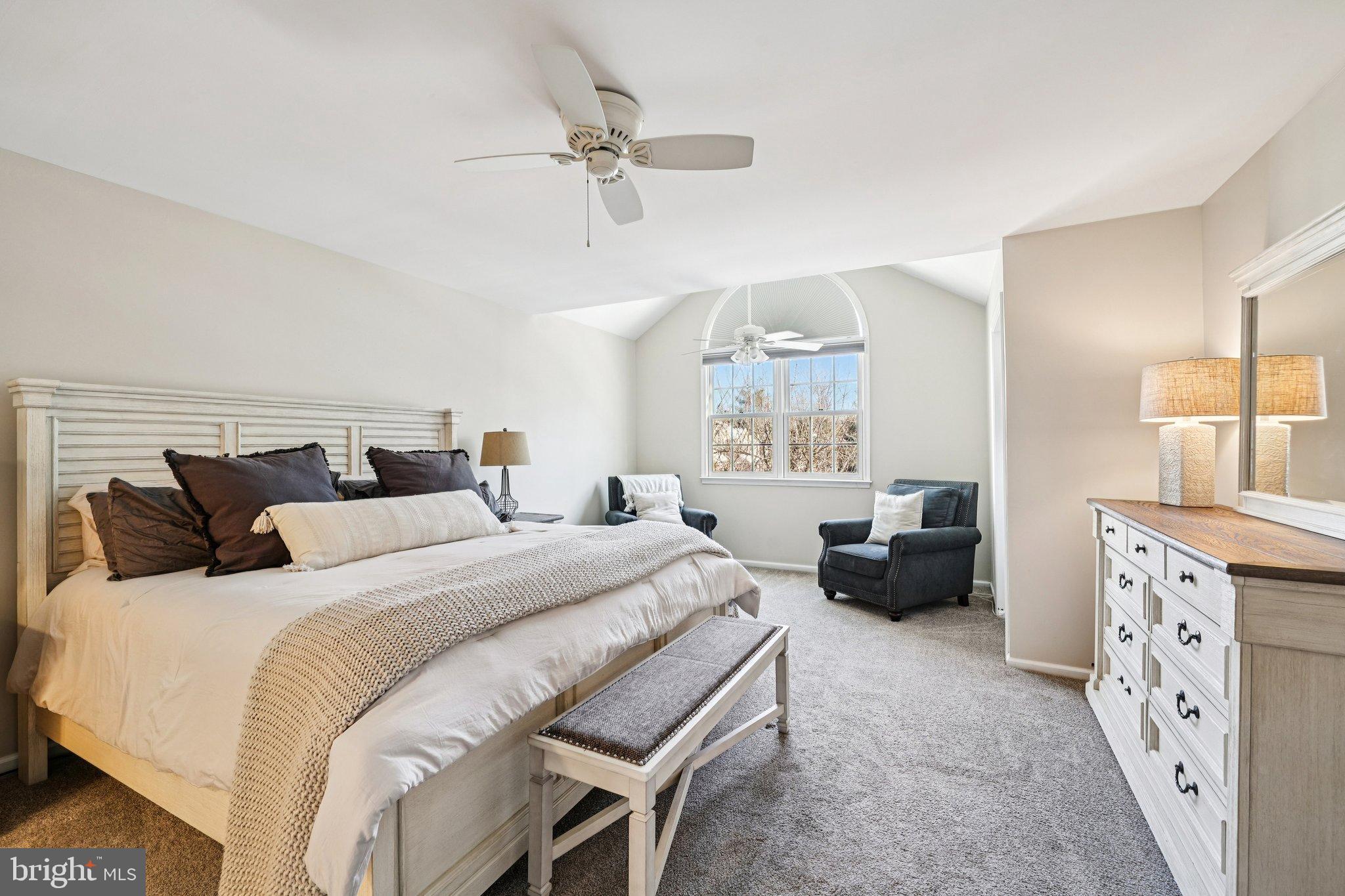 GWYNEDD HUNT - Residential