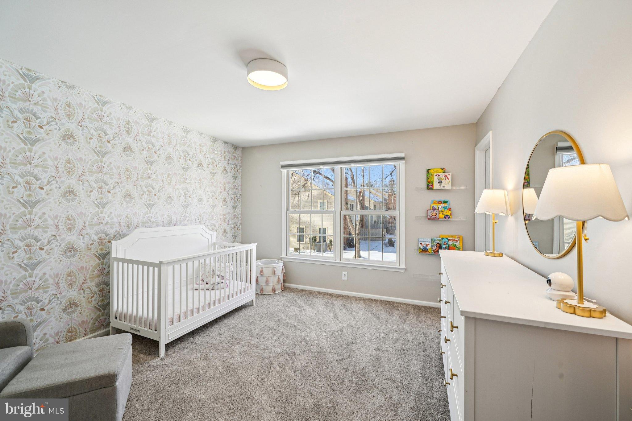 GWYNEDD HUNT - Residential