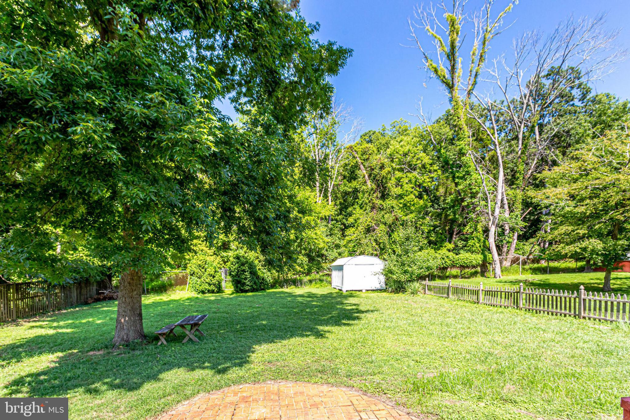 FORT WASHINGTON ESTATES - Residential