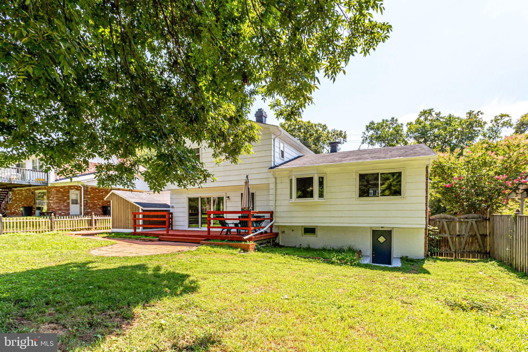 FORT WASHINGTON ESTATES - Residential