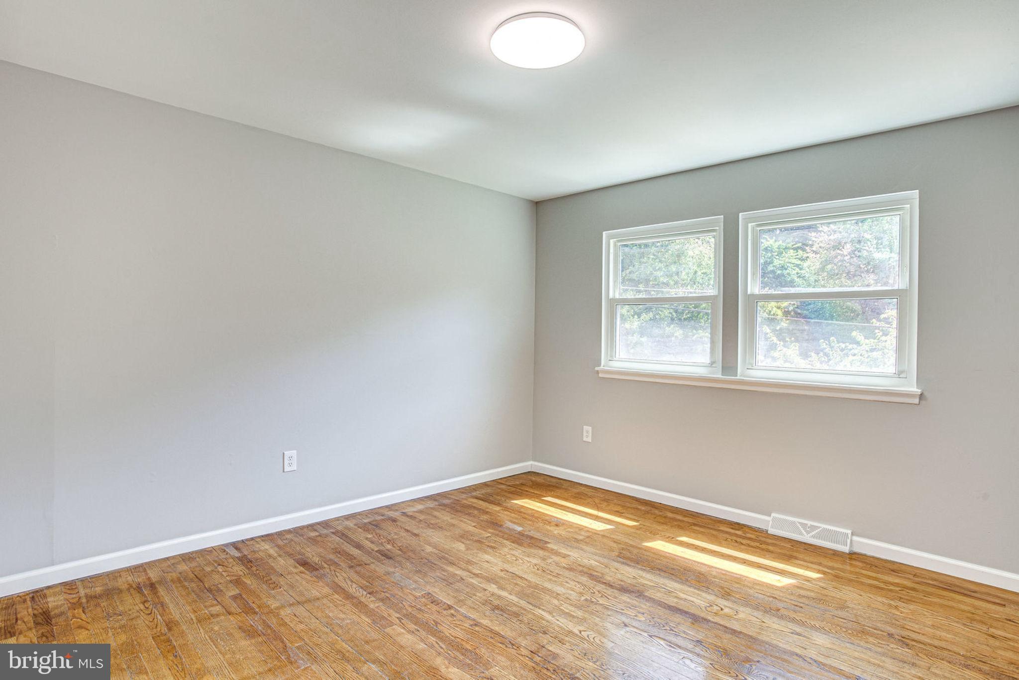 FORT WASHINGTON ESTATES - Residential