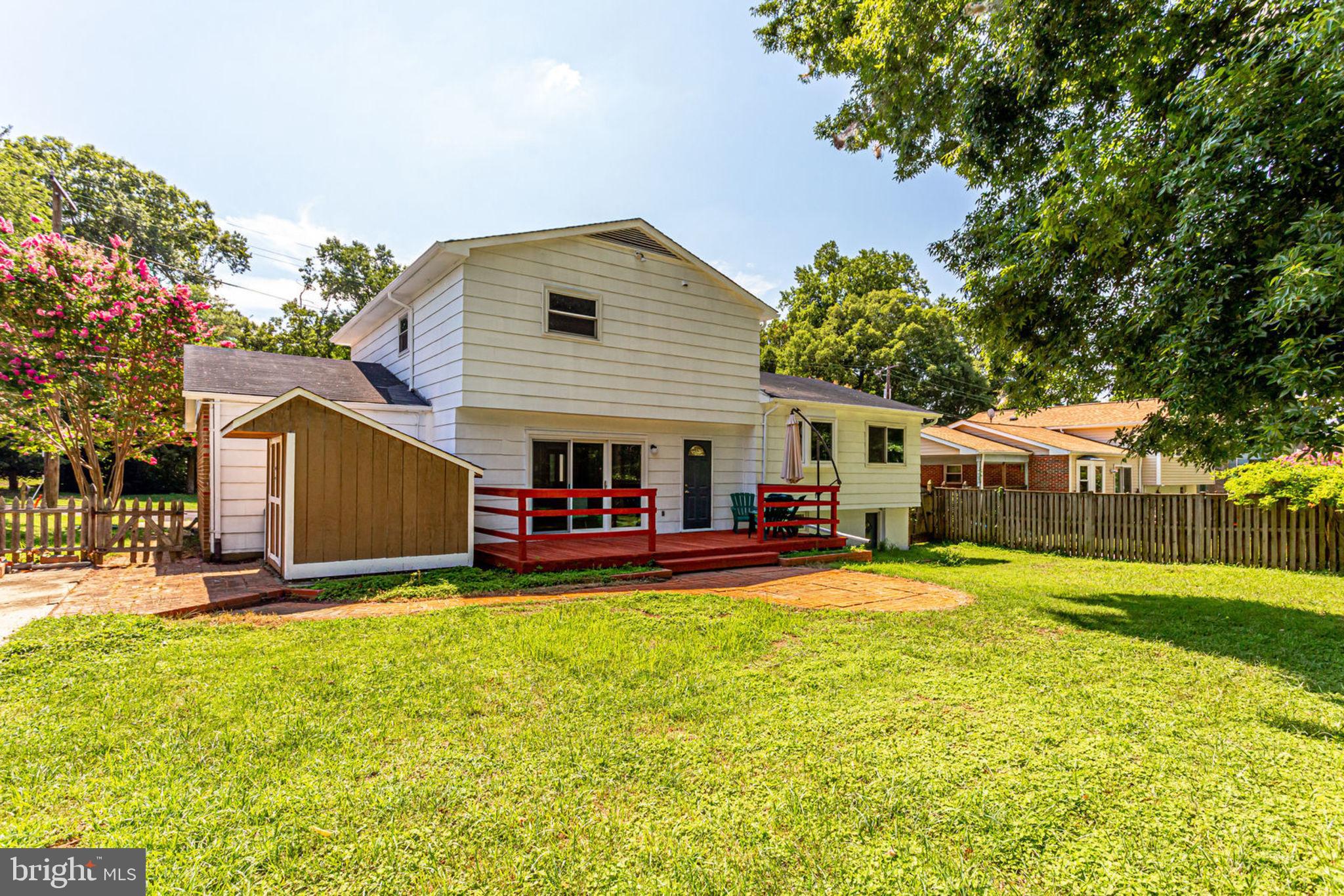 FORT WASHINGTON ESTATES - Residential