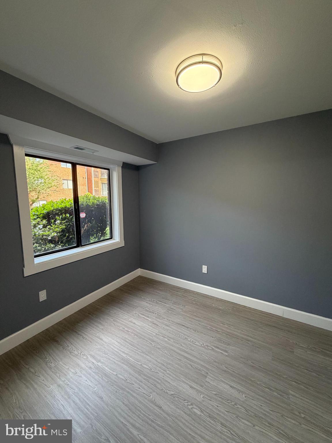FALLS CHURCH GARDENS - Residential