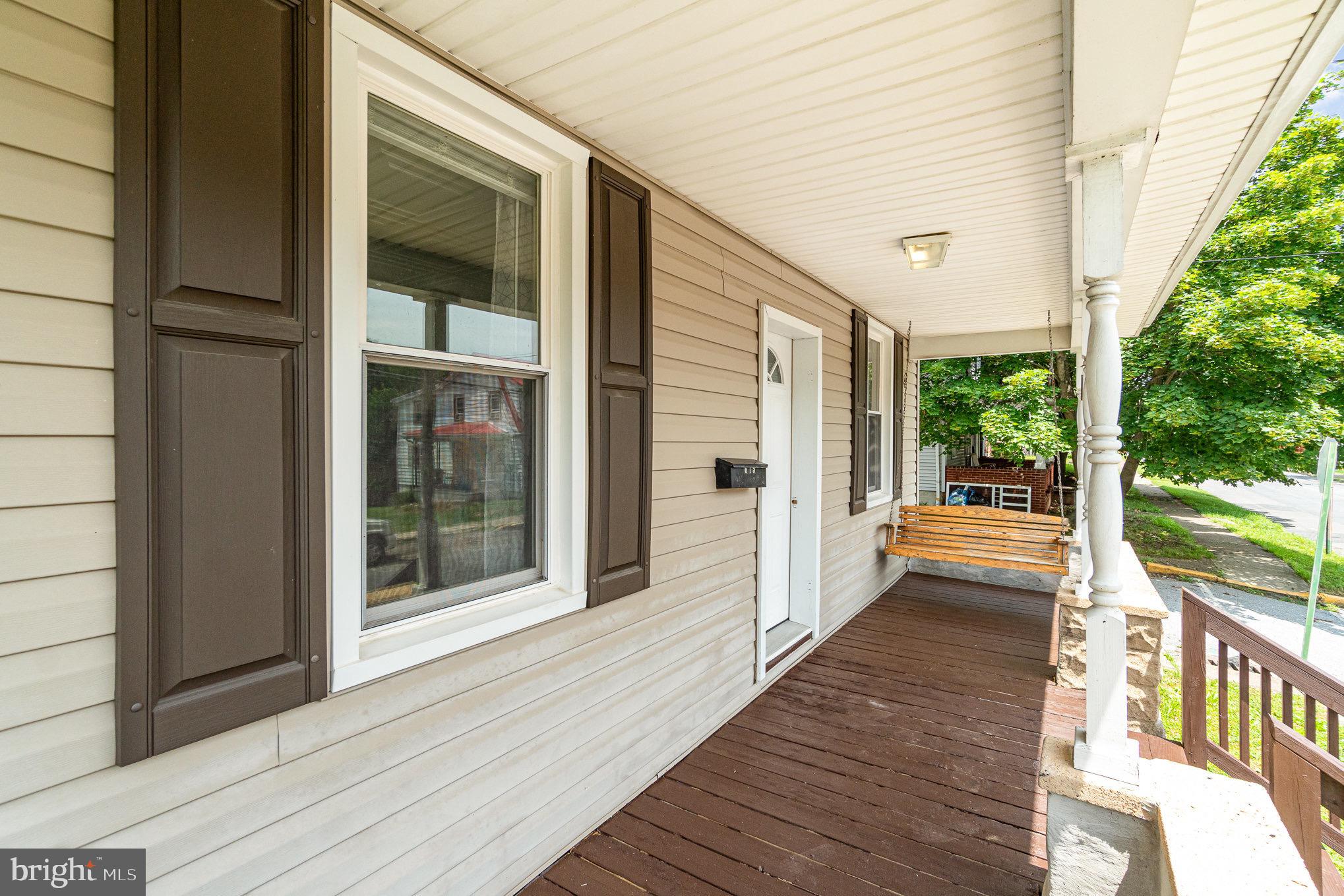 615 N HIGH STREET
