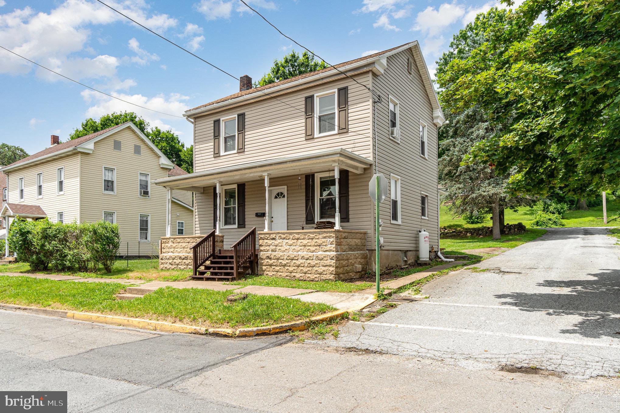 615 N HIGH STREET