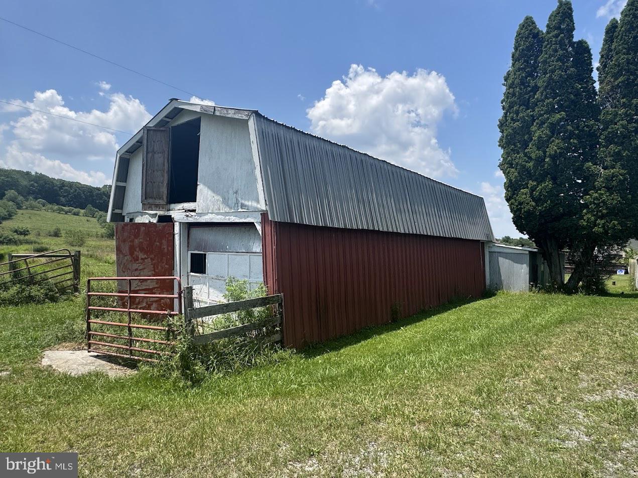 OAKLAND - Residential