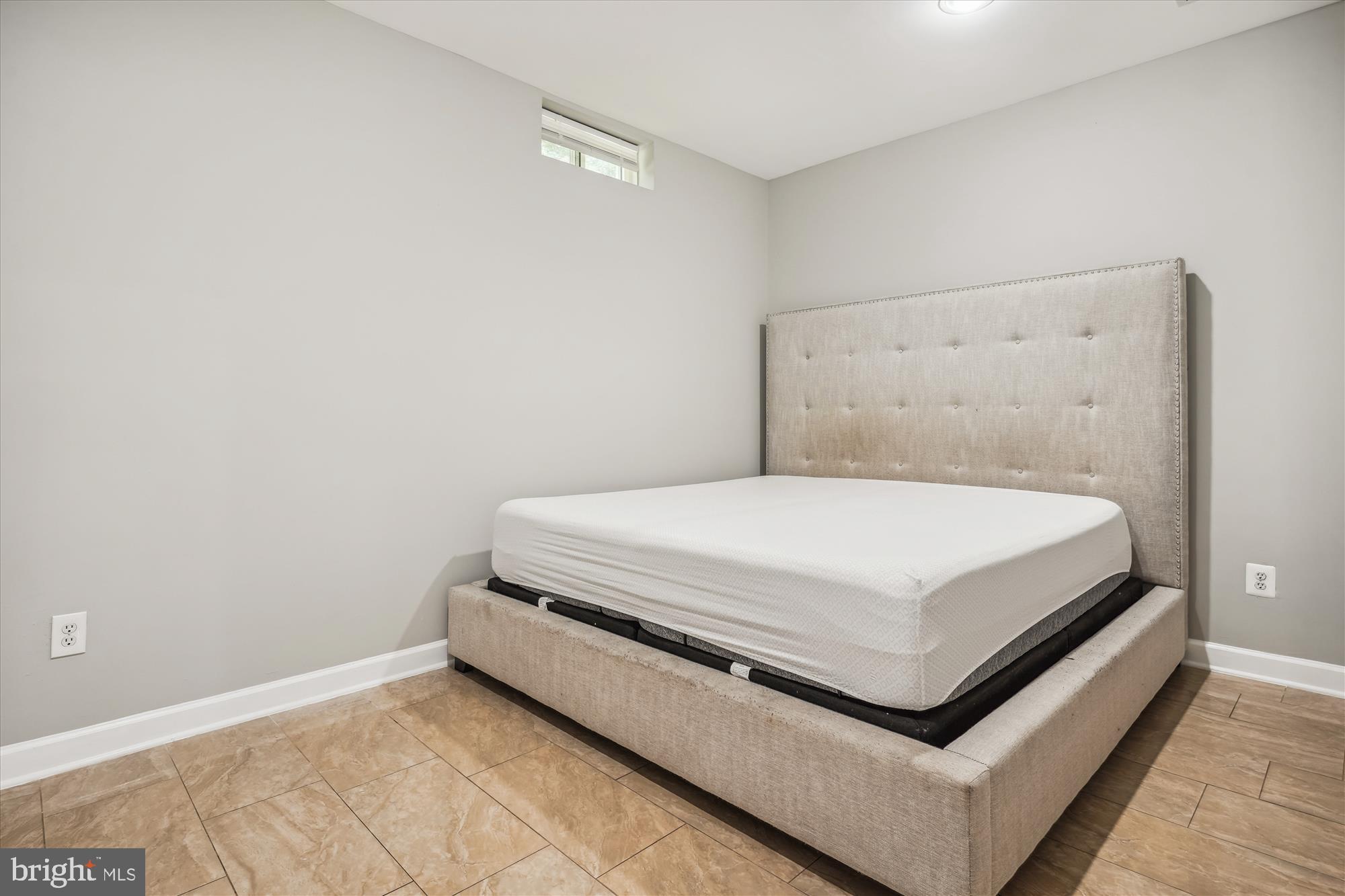 MALVERN CHASE - Residential