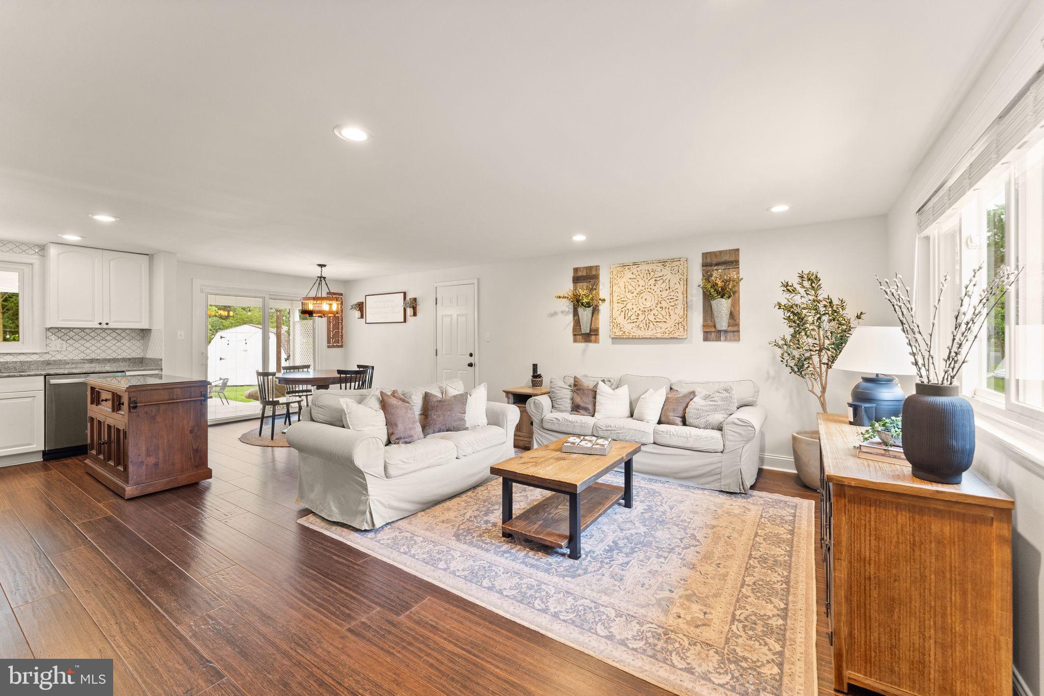2724 WREXHAM COURT
