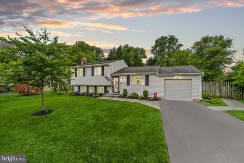 2724 WREXHAM COURT HERNDON VA 20171