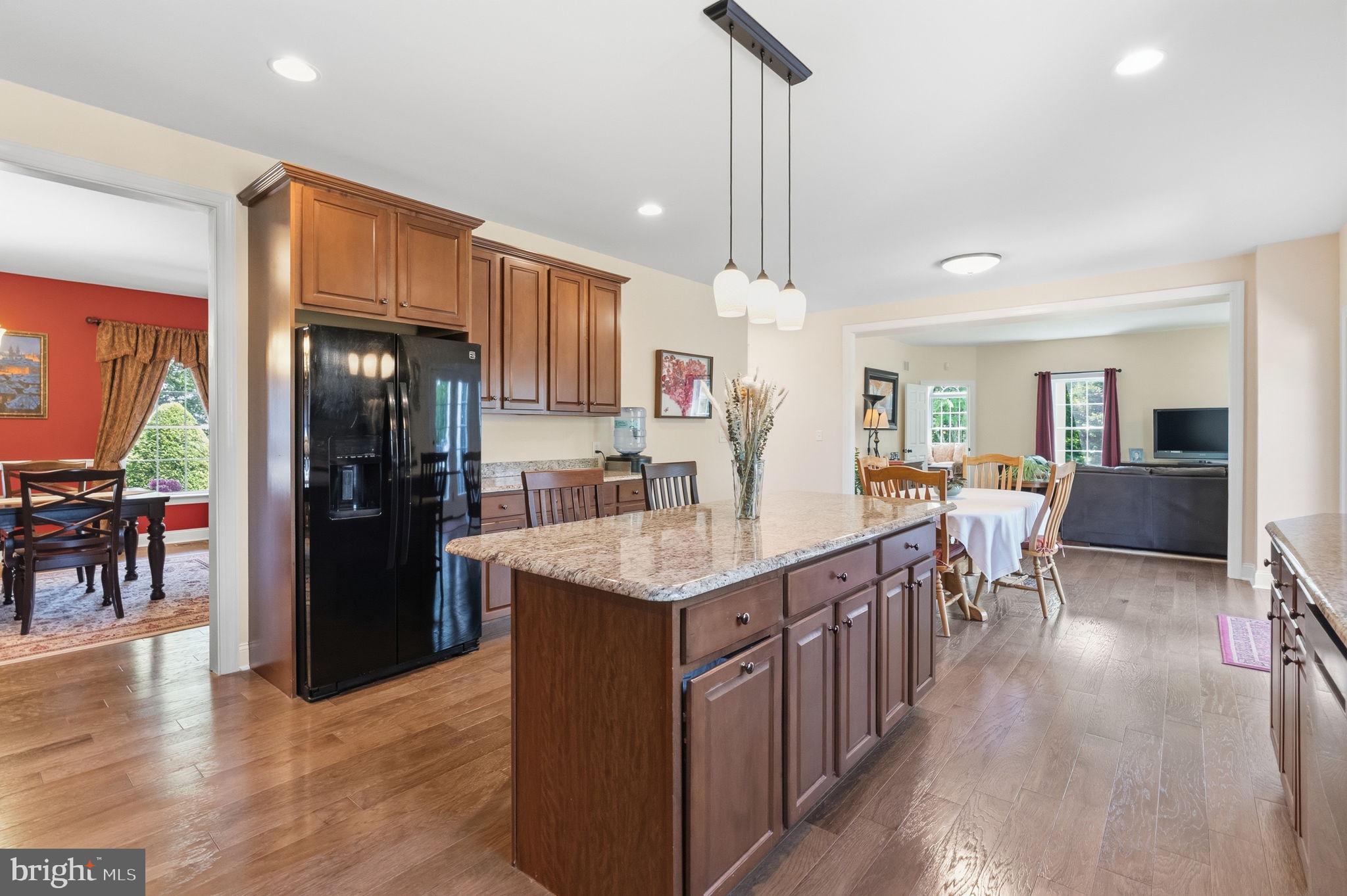 SWEET HOLLOW - Residential