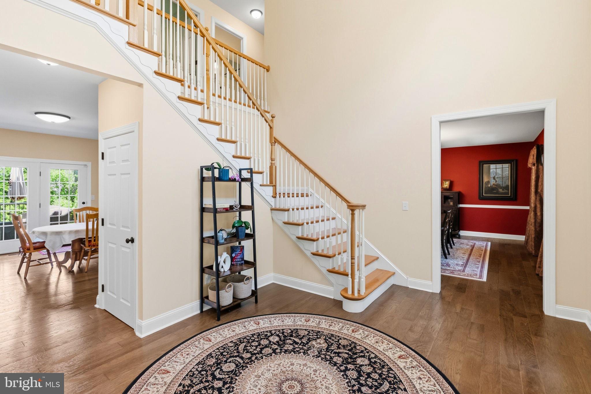 SWEET HOLLOW - Residential