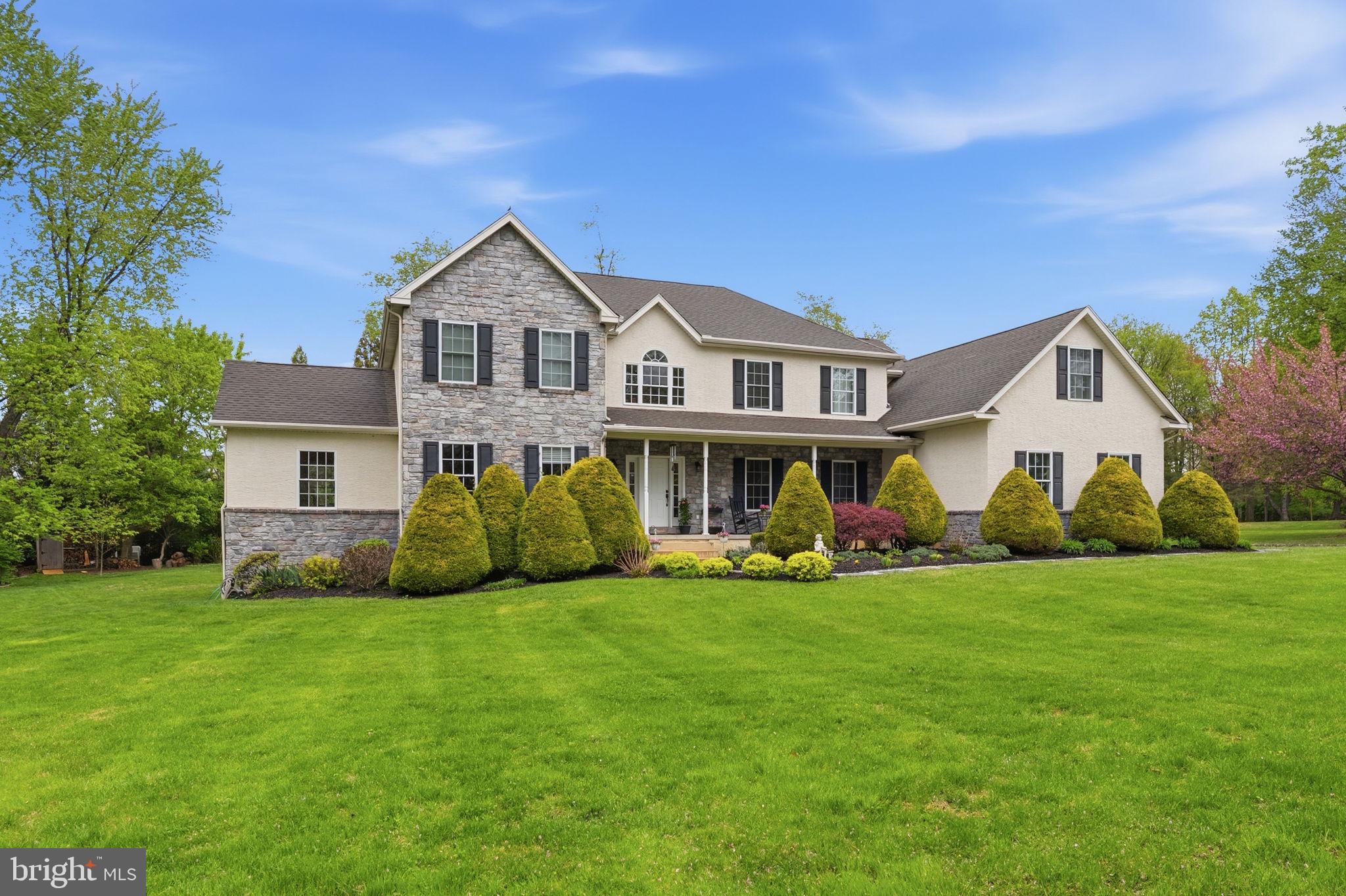 SWEET HOLLOW - Residential
