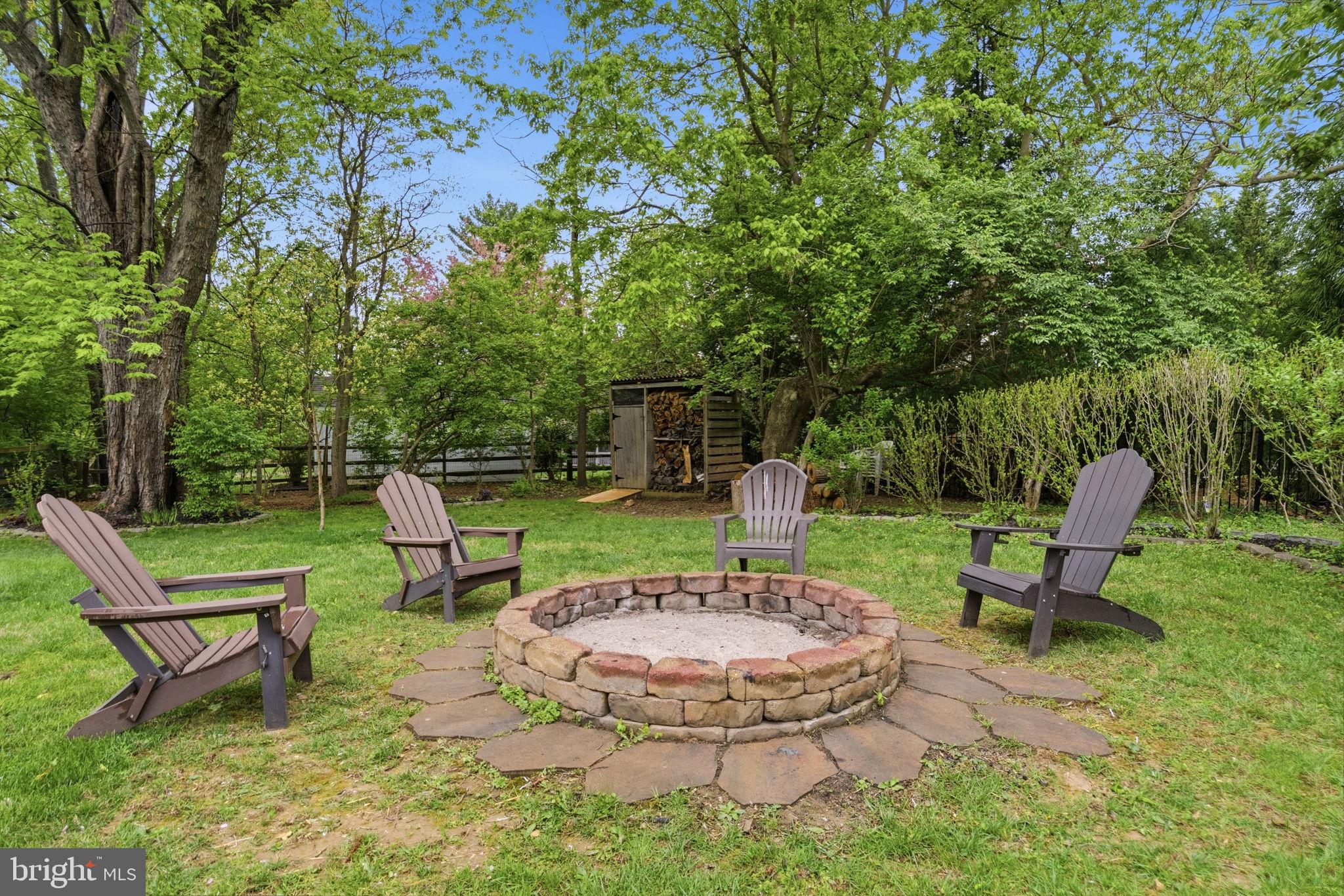 SWEET HOLLOW - Residential