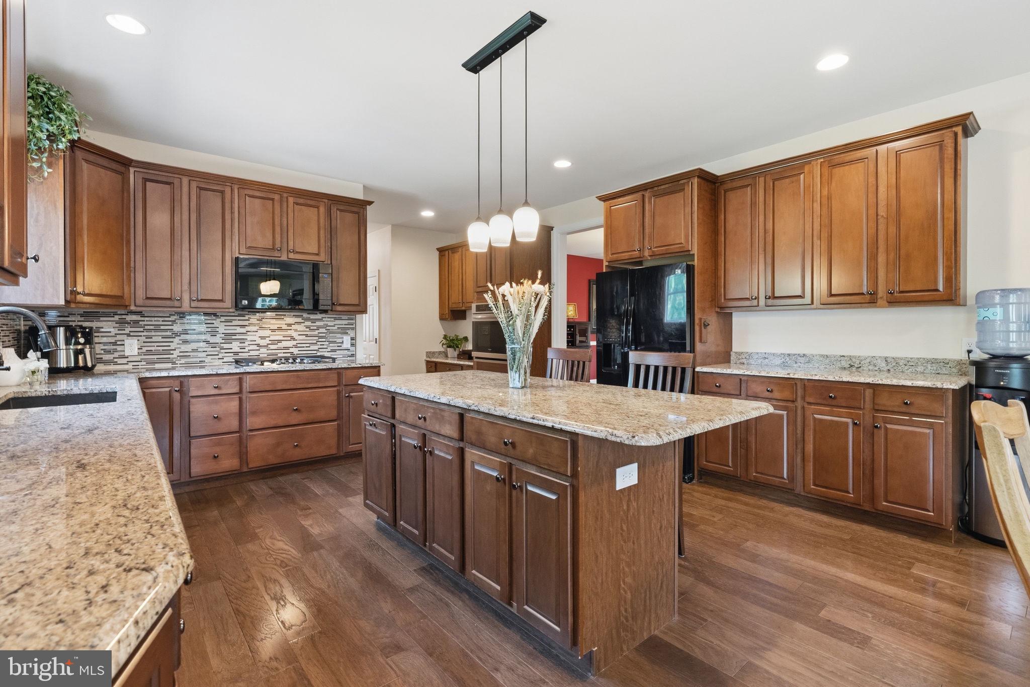 SWEET HOLLOW - Residential