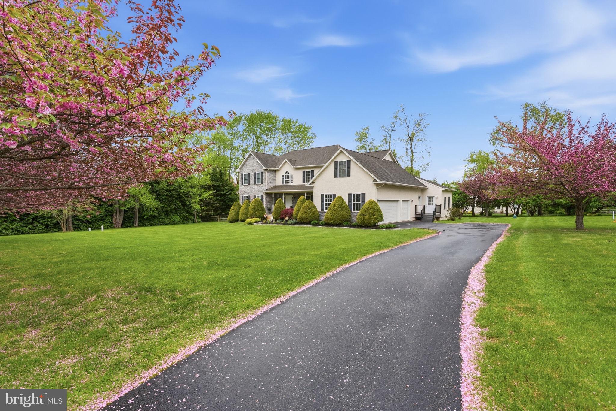 SWEET HOLLOW - Residential