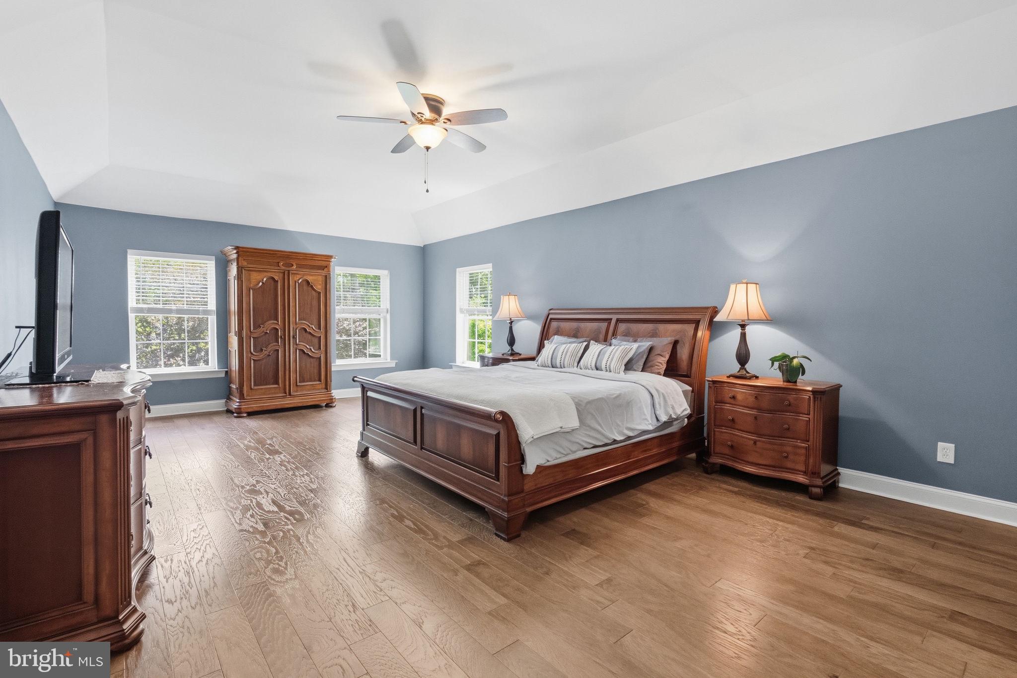 SWEET HOLLOW - Residential