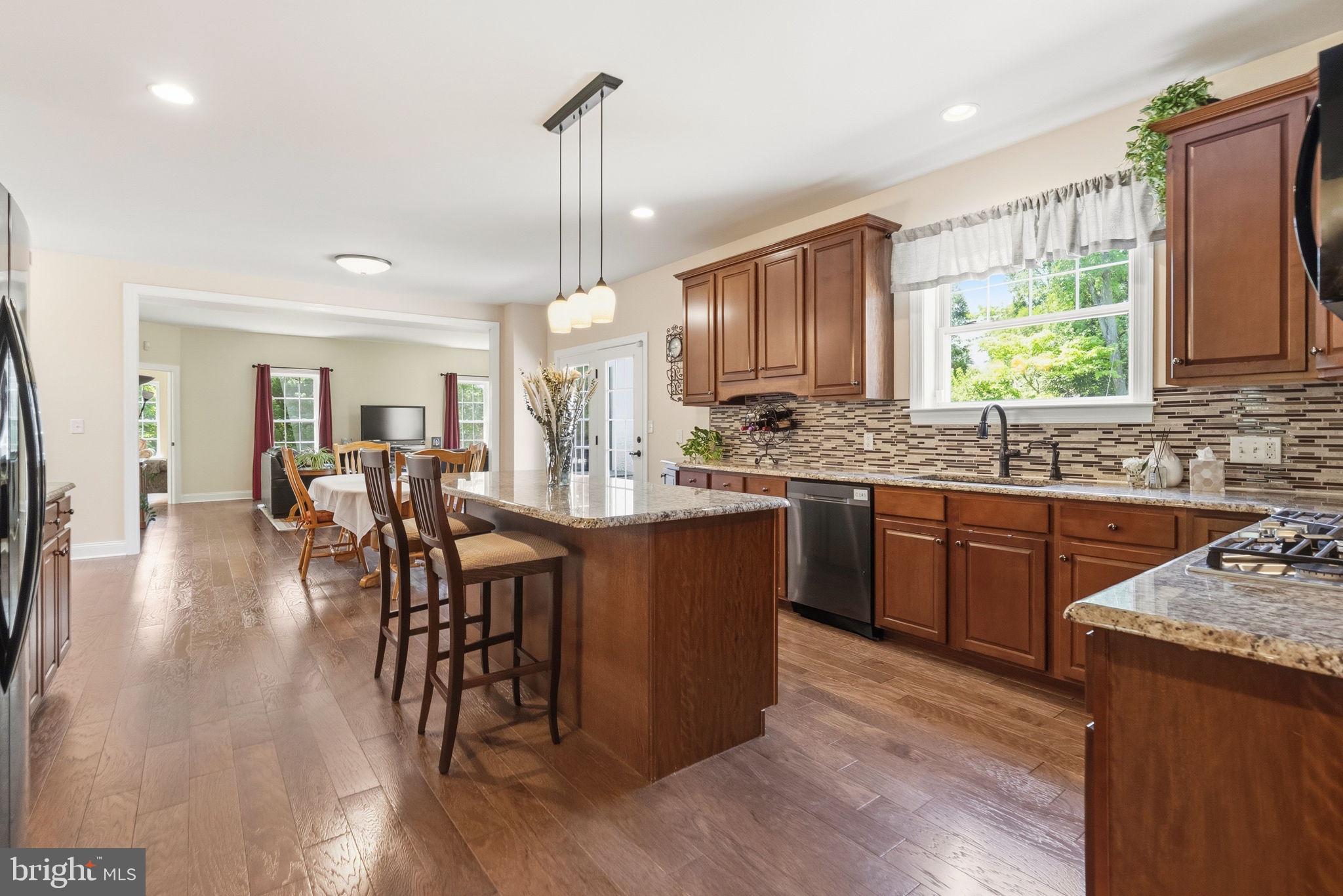 SWEET HOLLOW - Residential