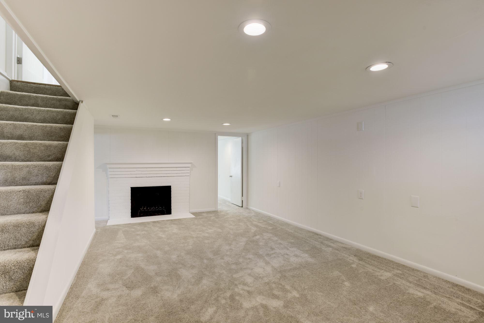 HILLSMERE ESTATES - Residential