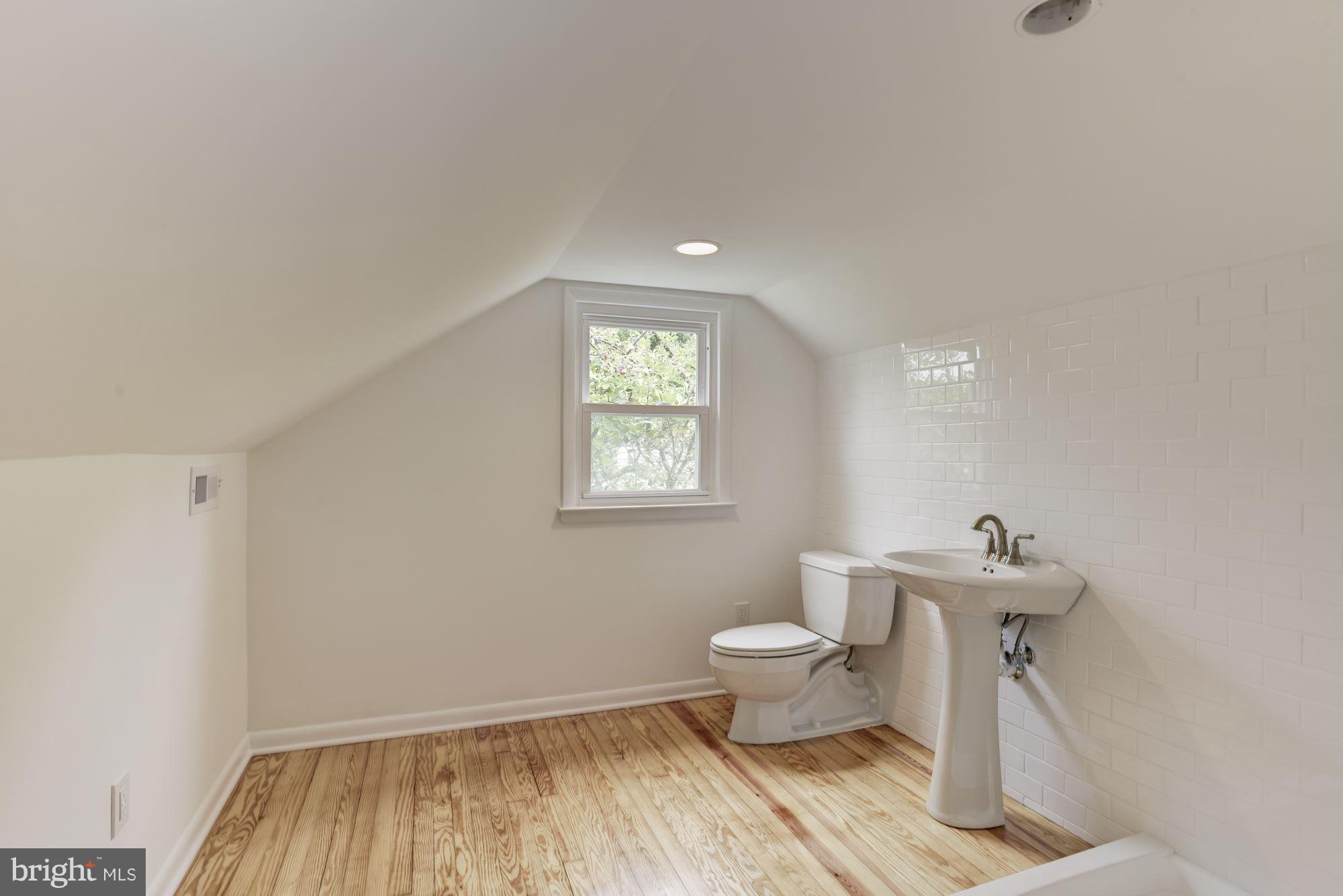 HILLSMERE ESTATES - Residential