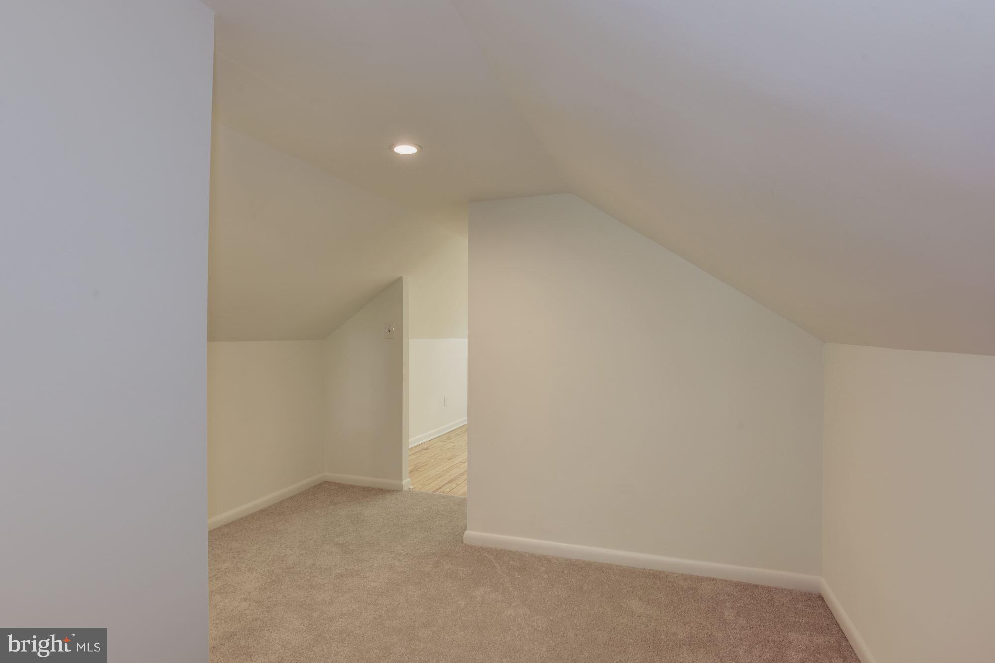 HILLSMERE ESTATES - Residential