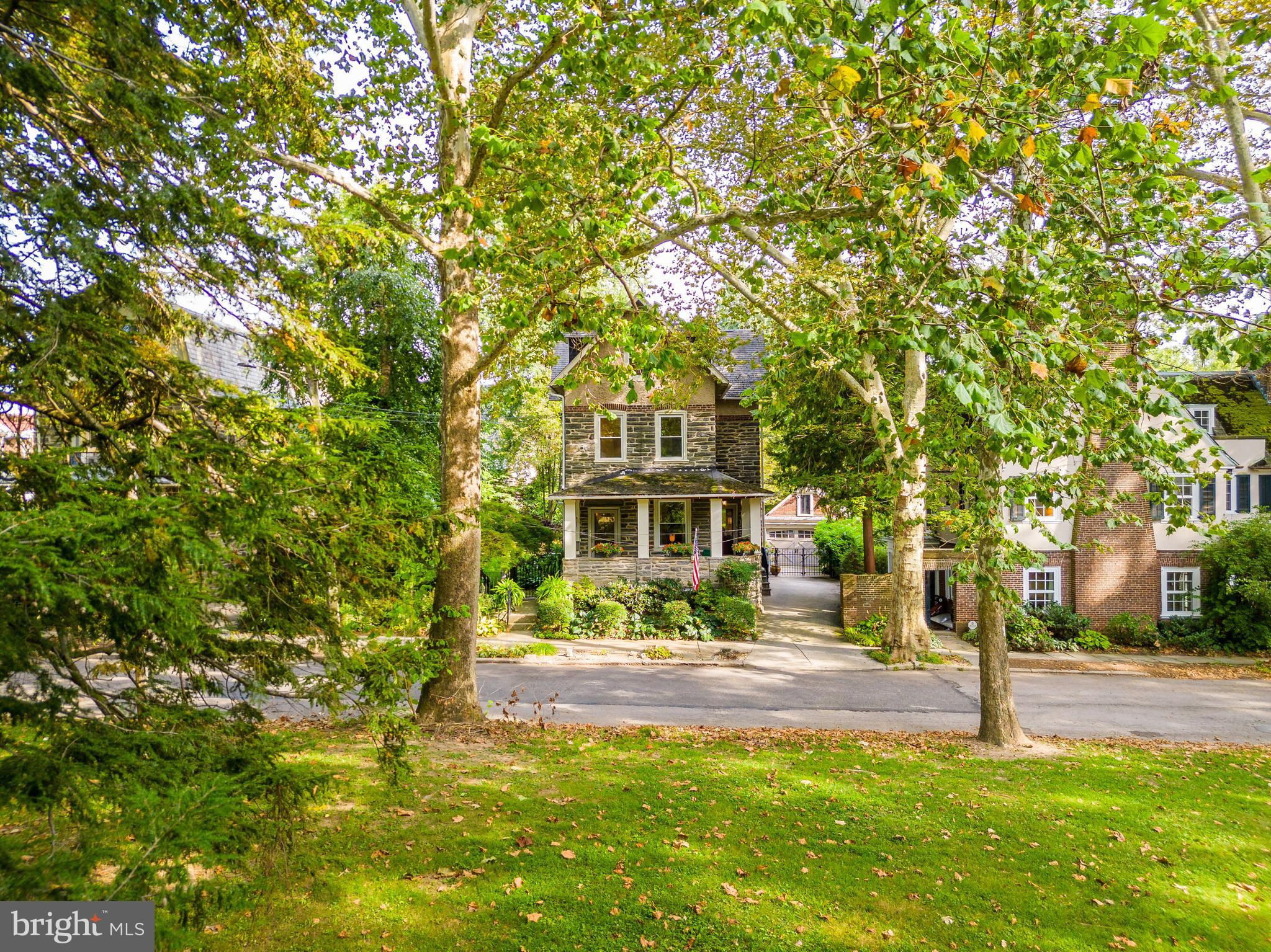 CHESTNUT HILL - Residential