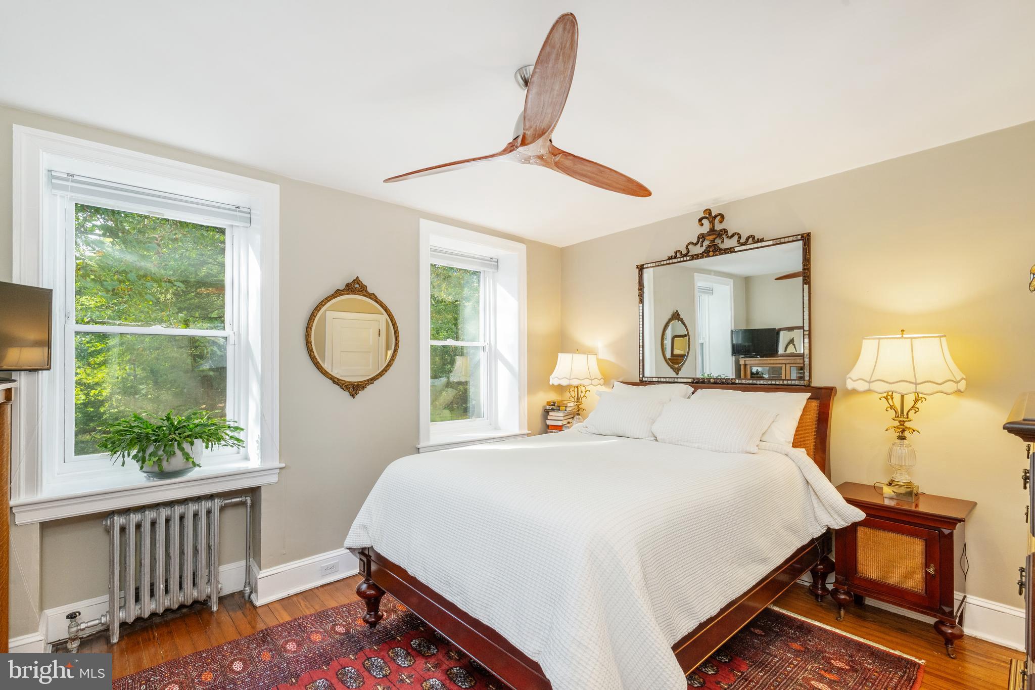 CHESTNUT HILL - Residential