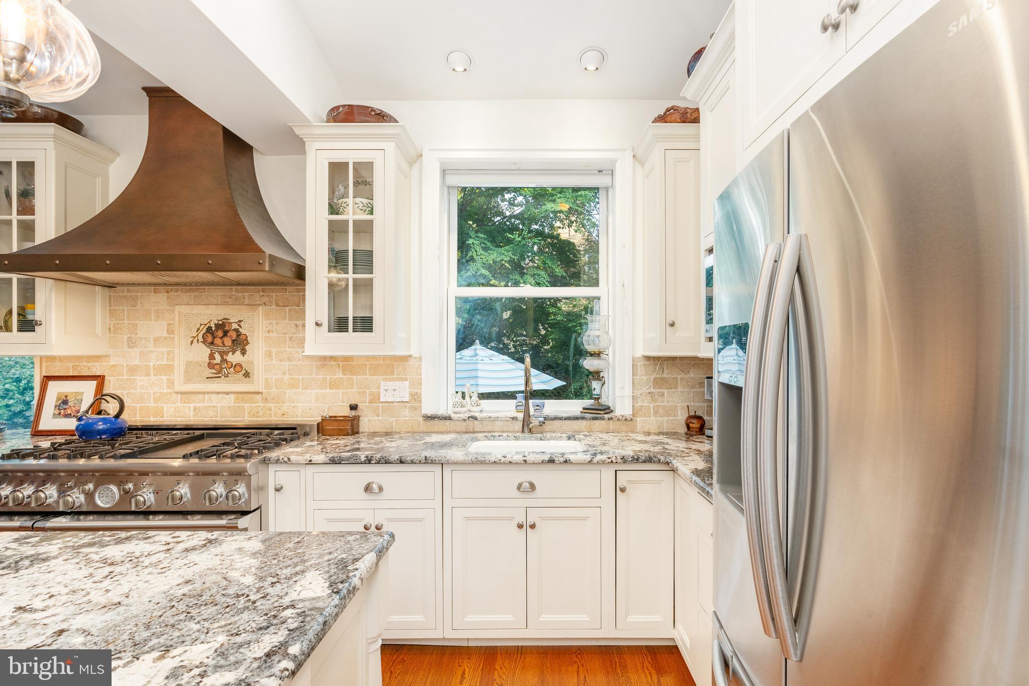 CHESTNUT HILL - Residential