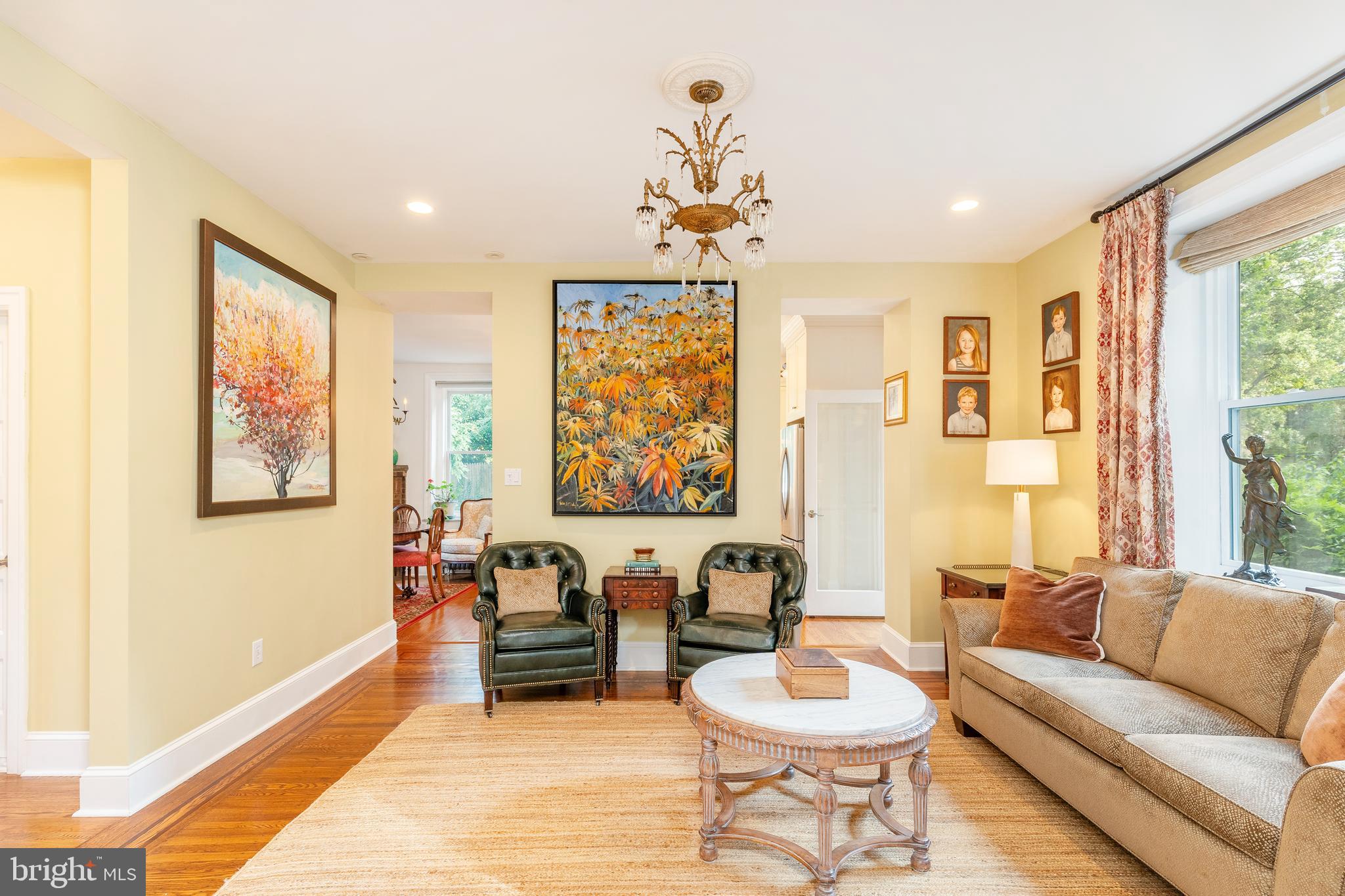 CHESTNUT HILL - Residential