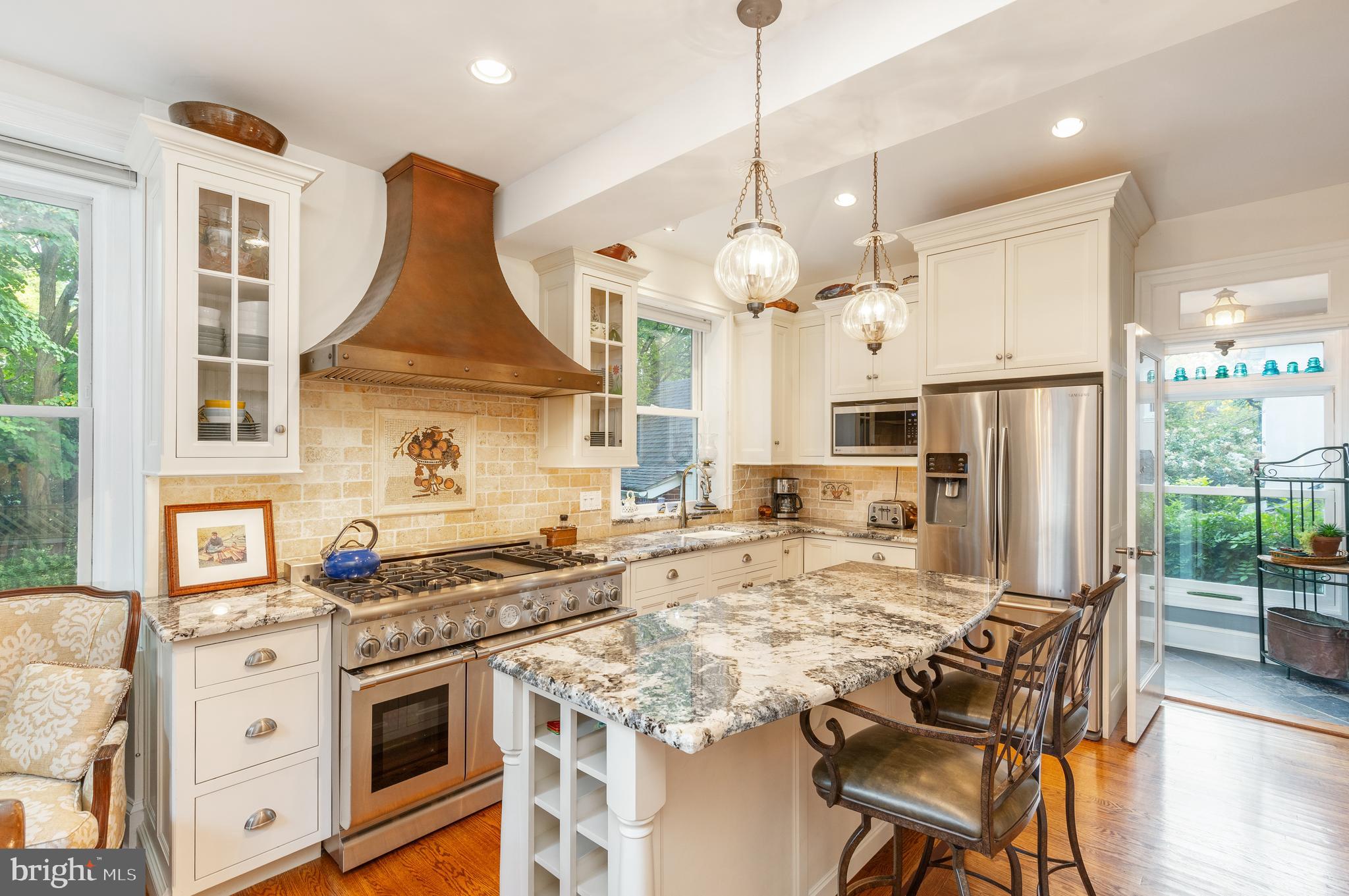 CHESTNUT HILL - Residential