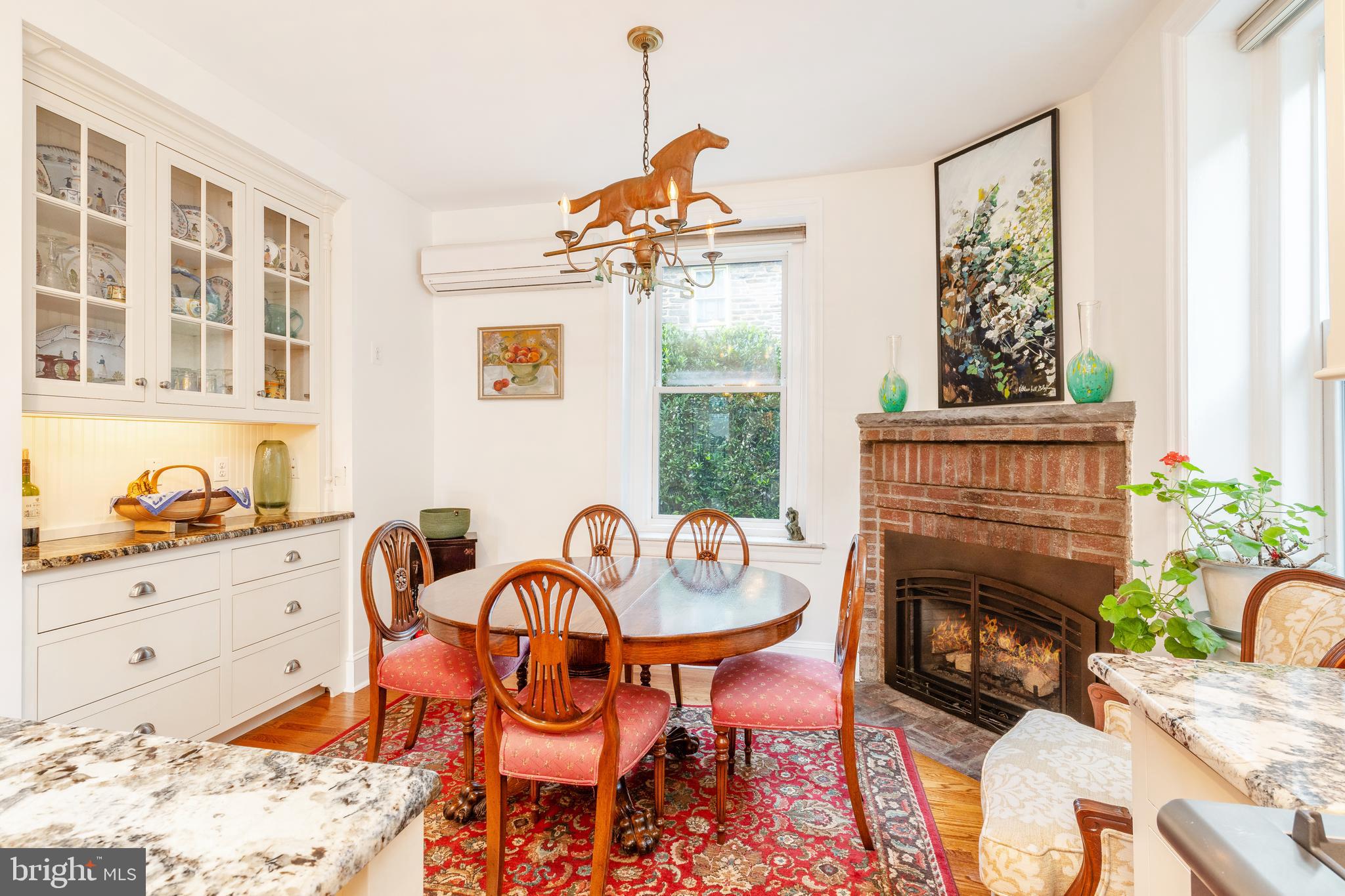 CHESTNUT HILL - Residential