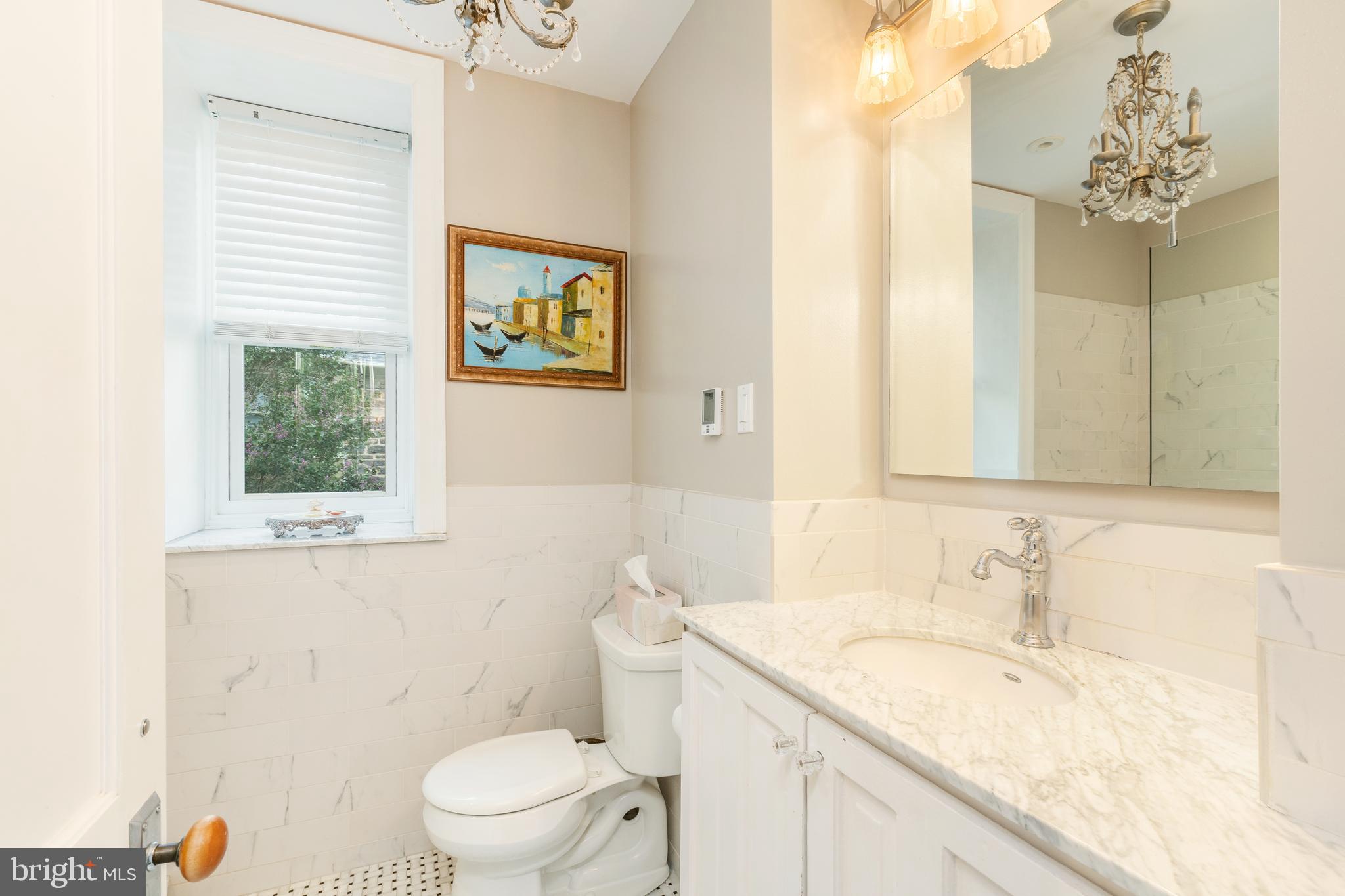 CHESTNUT HILL - Residential