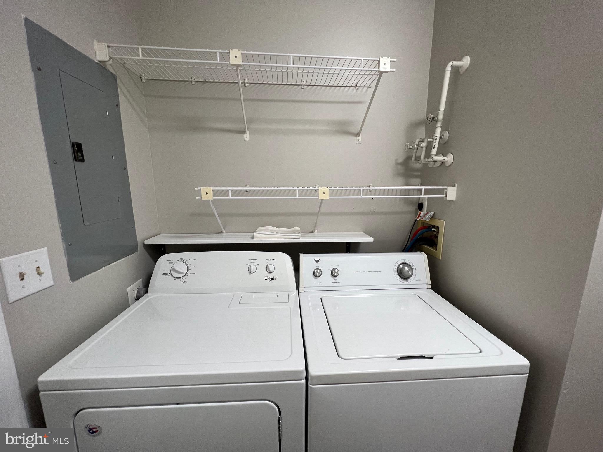 STONEHAVEN MEWS IN CROFTON VILLAGE - Residential Lease