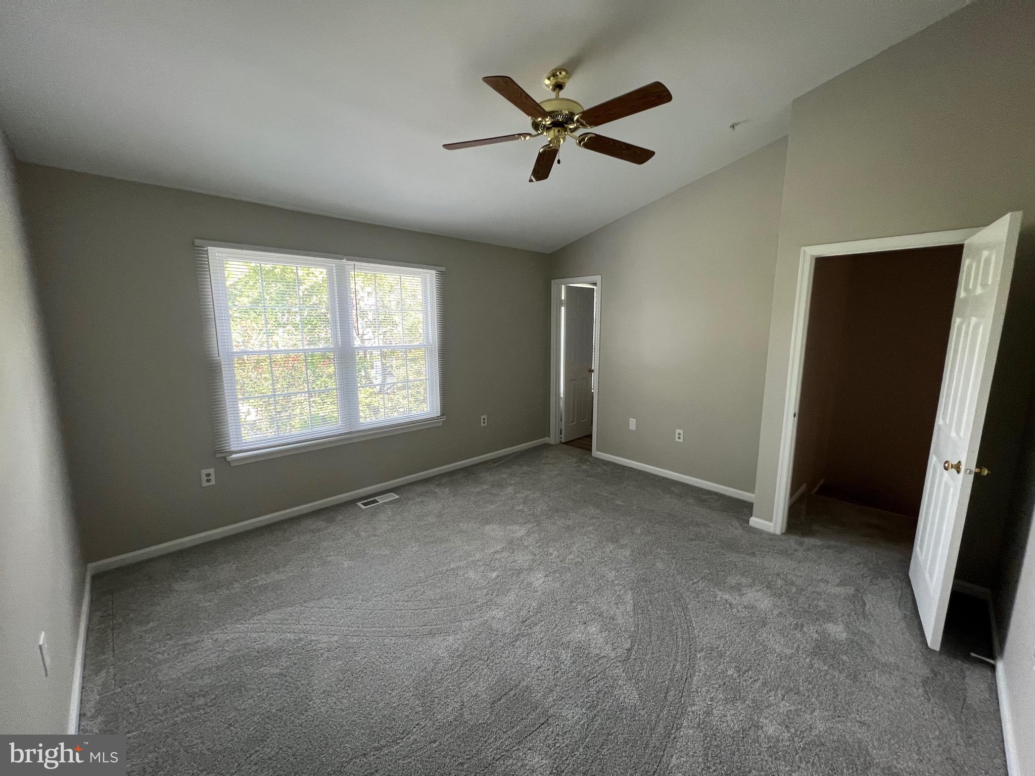 STONEHAVEN MEWS IN CROFTON VILLAGE - Residential Lease