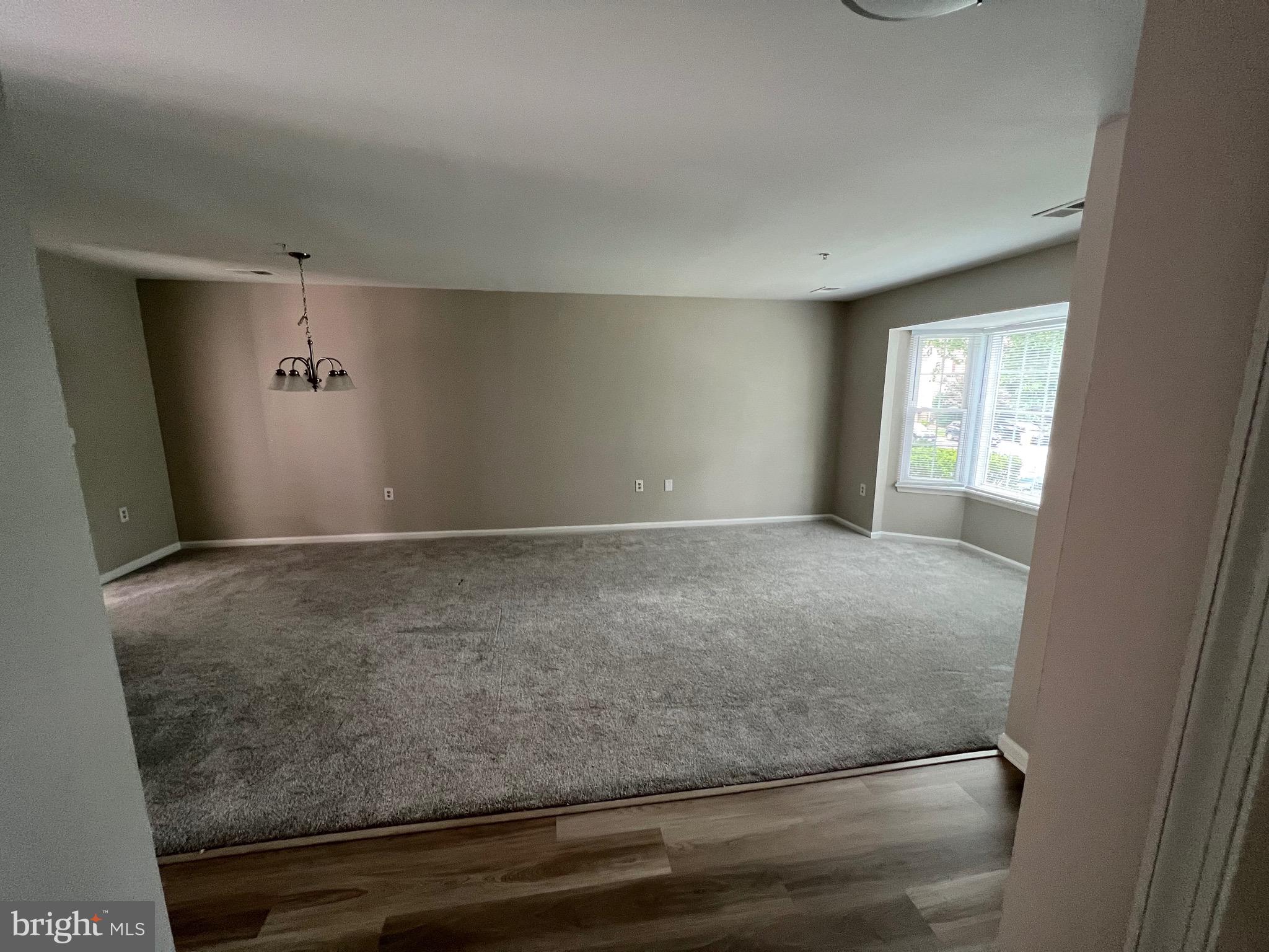 STONEHAVEN MEWS IN CROFTON VILLAGE - Residential Lease