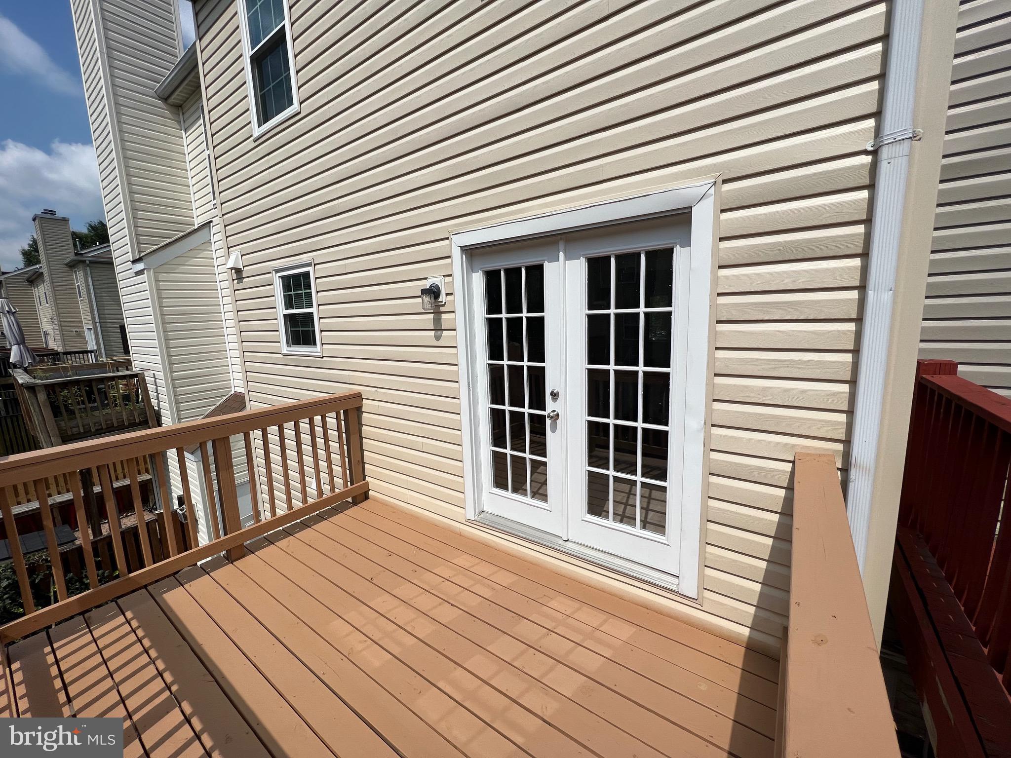 STONEHAVEN MEWS IN CROFTON VILLAGE - Residential Lease