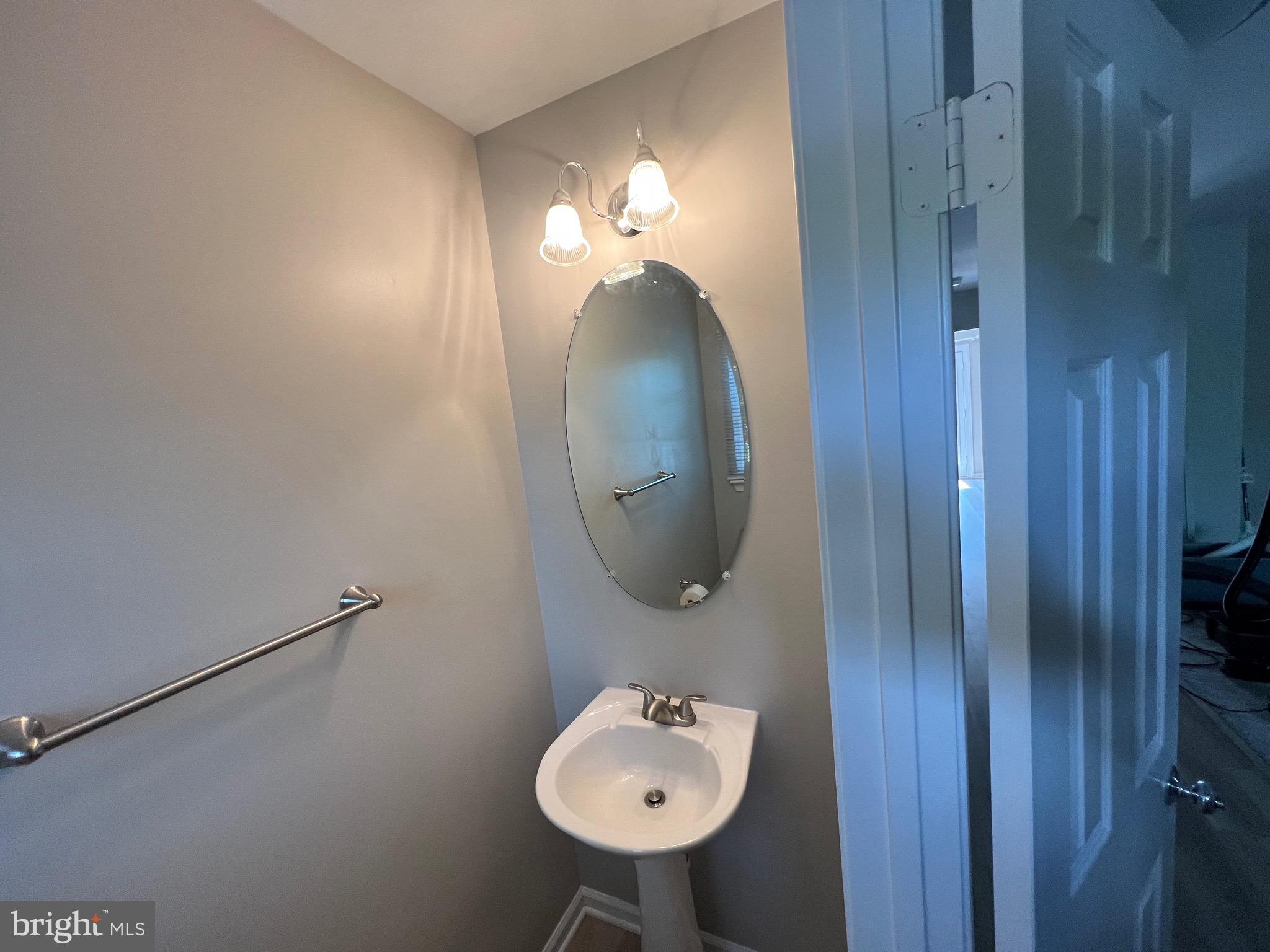 STONEHAVEN MEWS IN CROFTON VILLAGE - Residential Lease