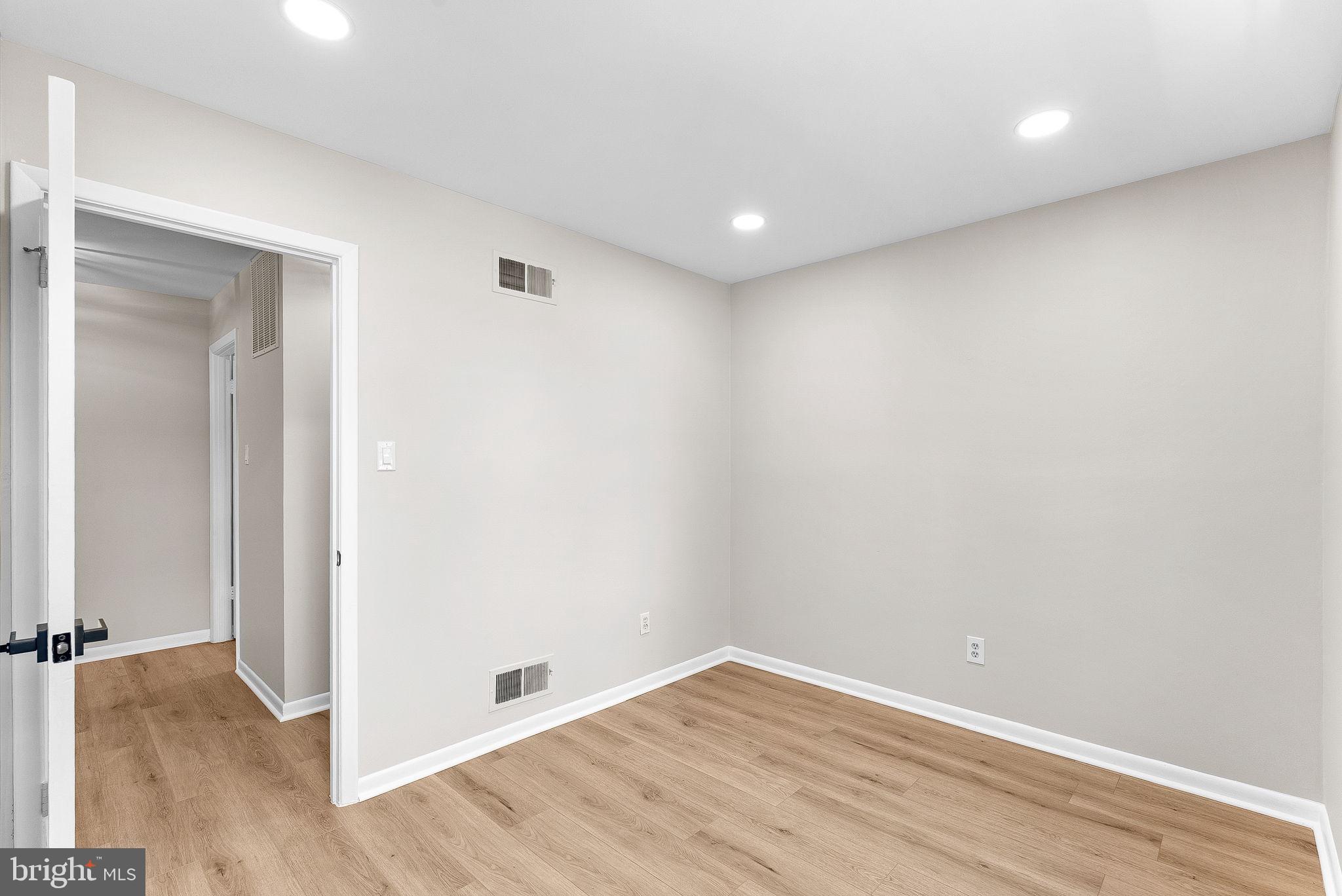 CHALET WOODS - Residential