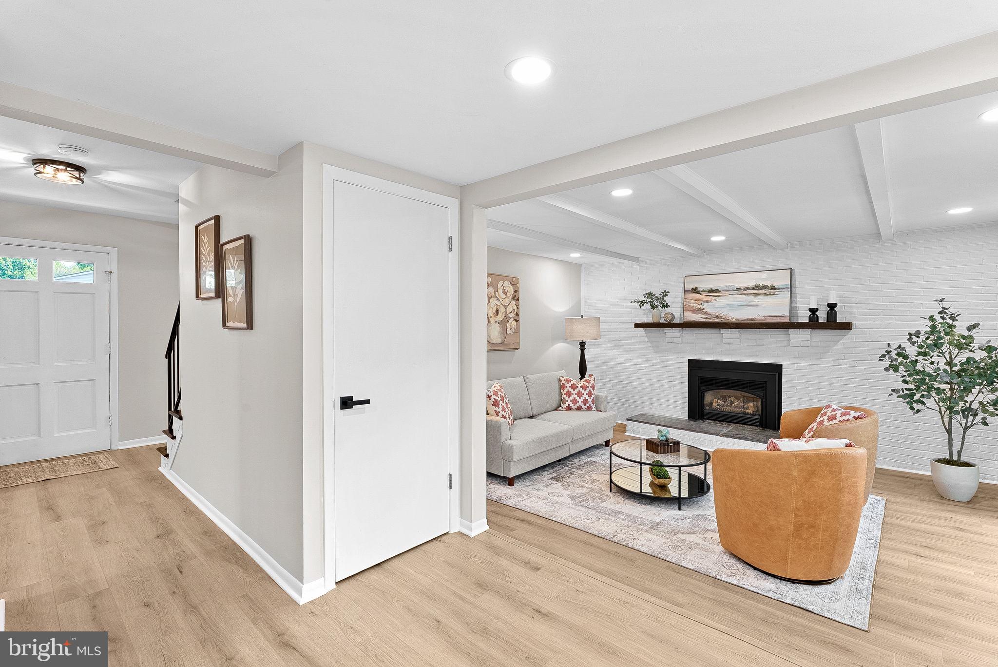CHALET WOODS - Residential