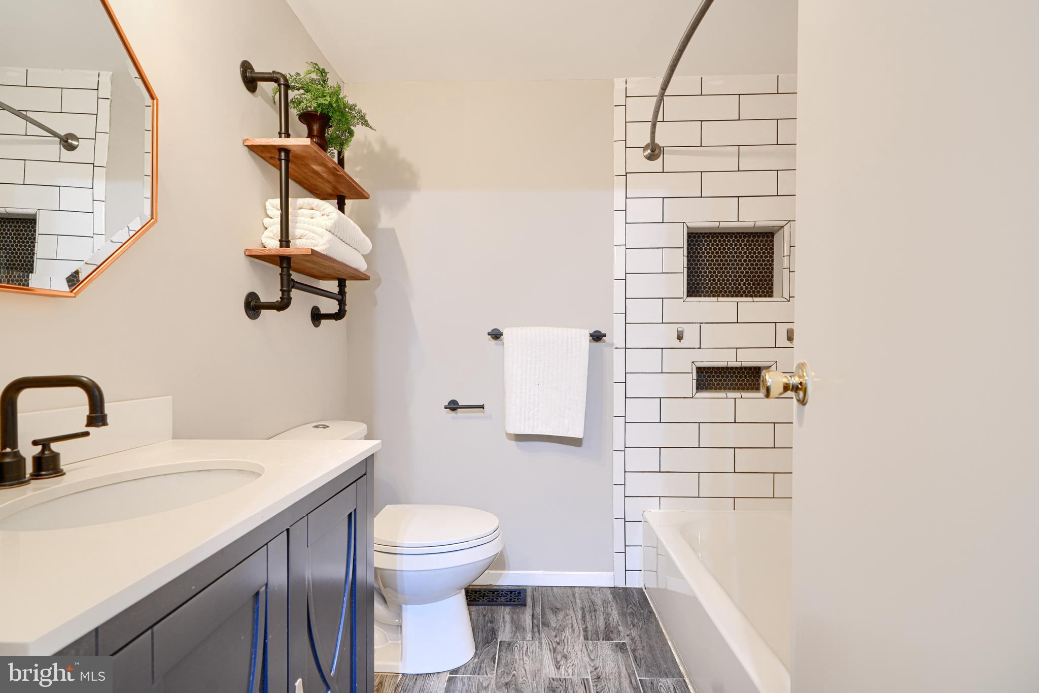 CASTLEMILL - Residential