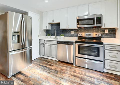 8505 CASTLEMILL CIRCLE NOTTINGHAM MD 21236