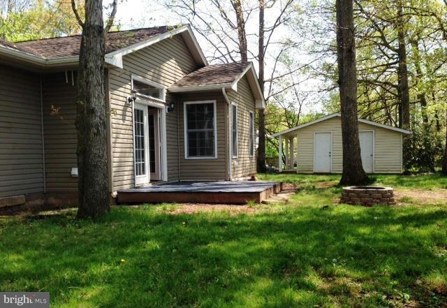 COUNTRY CLUB MANOR - Residential