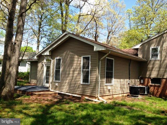 COUNTRY CLUB MANOR - Residential