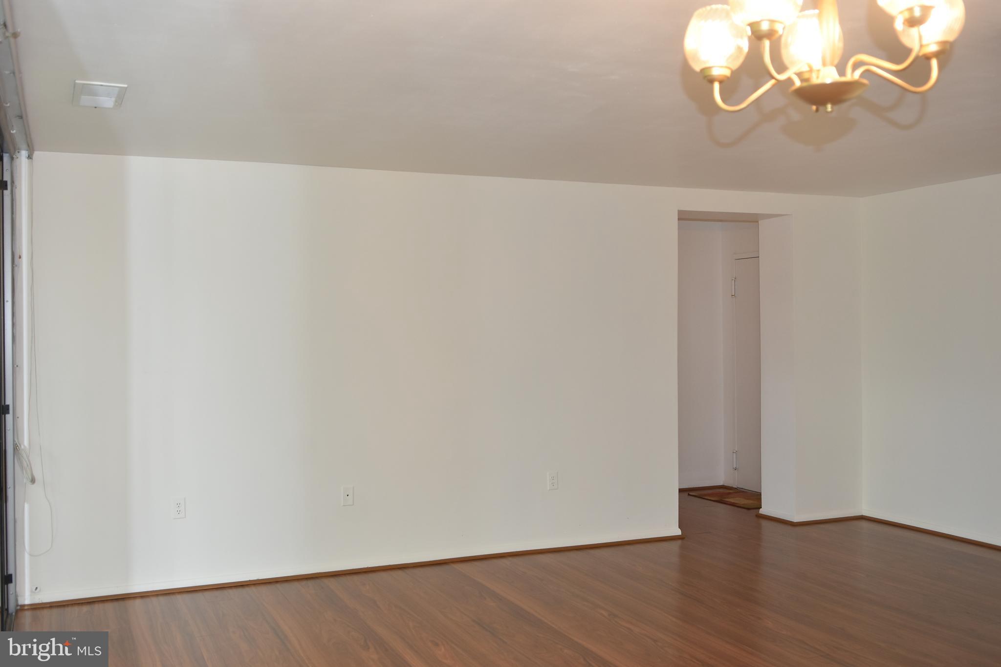 BRIARWOOD COURT - Residential Lease