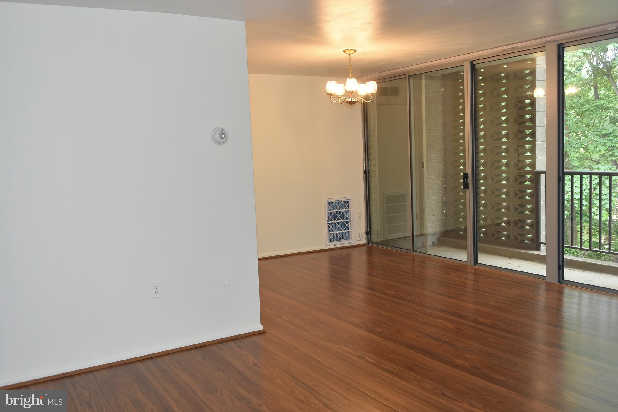 BRIARWOOD COURT - Residential Lease