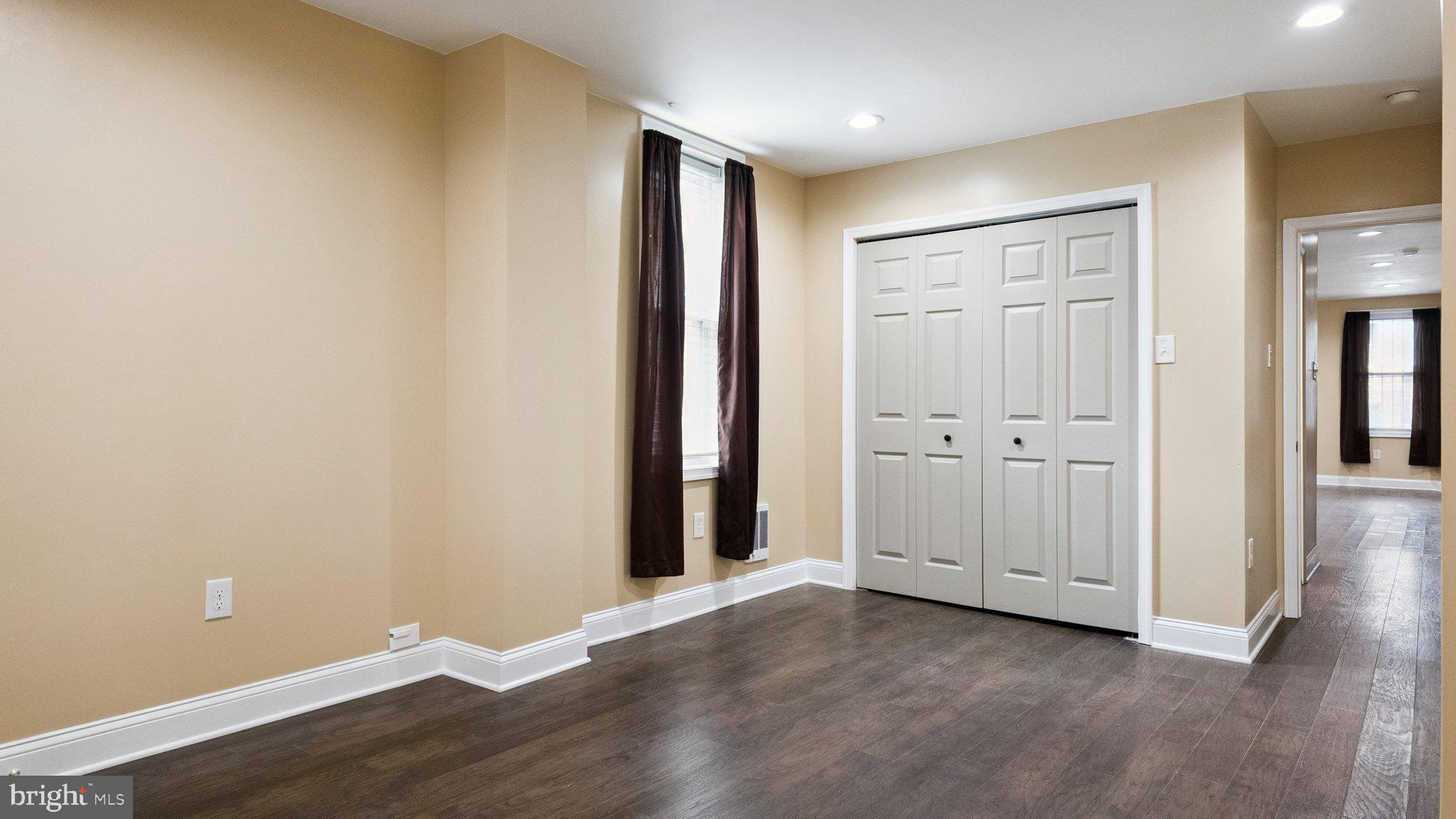 FRANKFORD - Residential Income