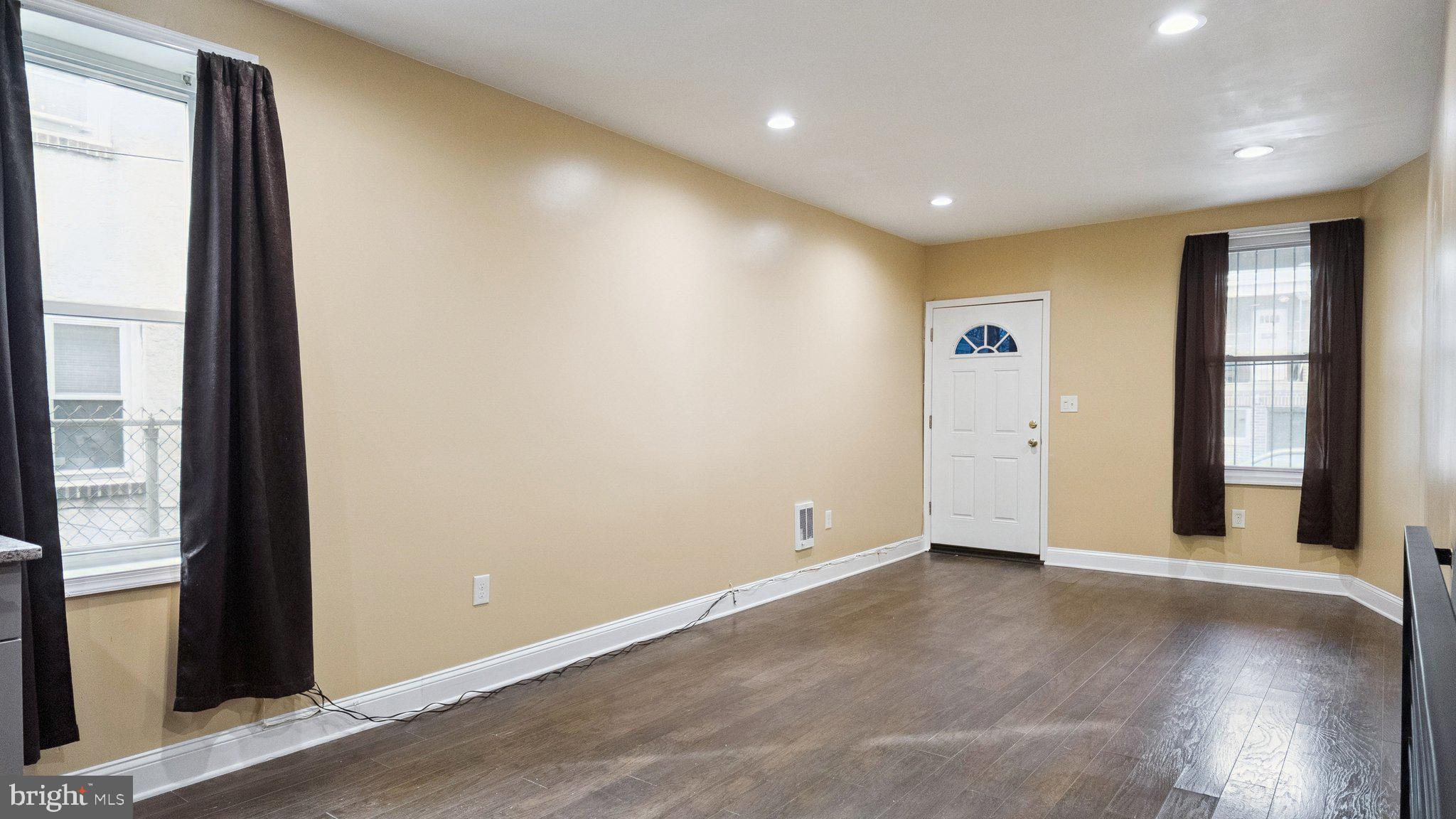 FRANKFORD - Residential Income