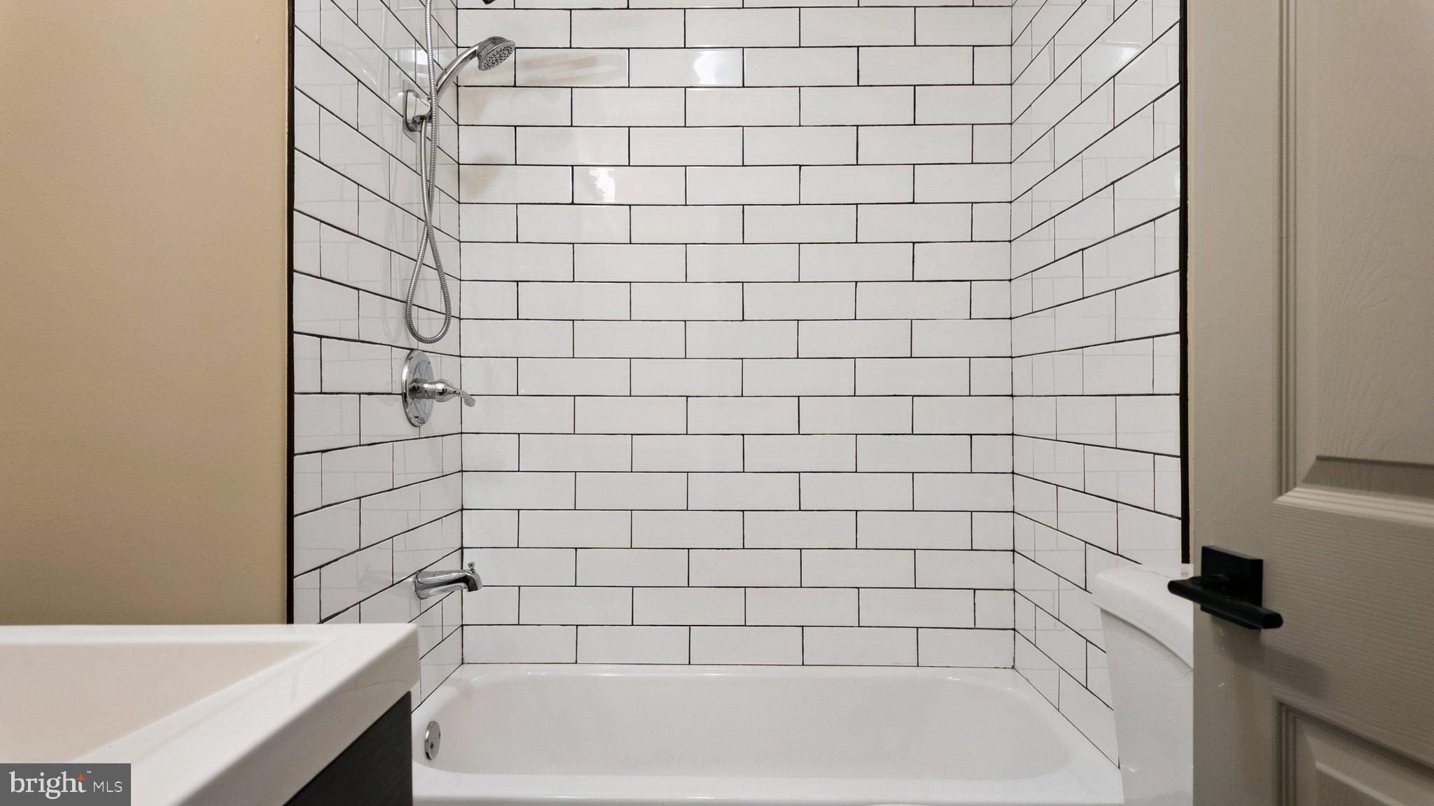 FRANKFORD - Residential Income