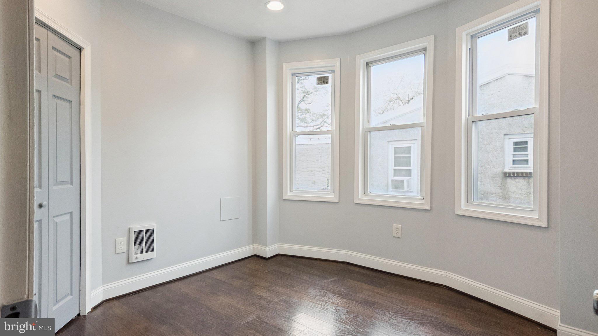 FRANKFORD - Residential Income